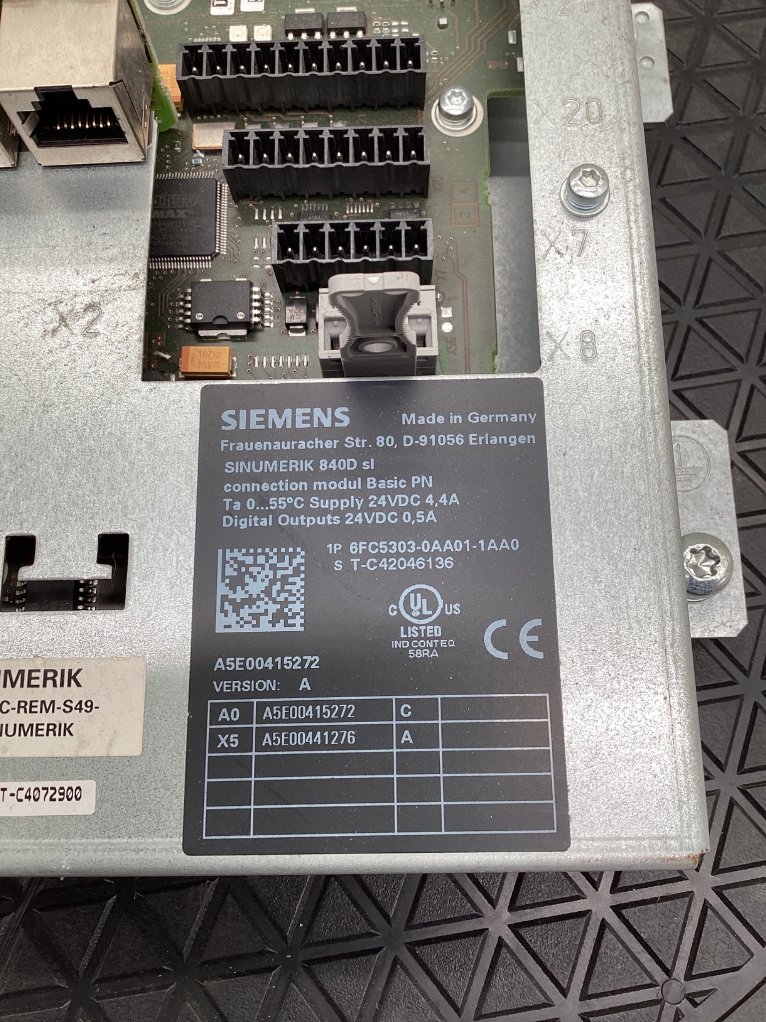 SIEMENS 6FC5303-0AA01-1AA0 SINUMERIK 840D sl Connection Module Basic PN USED 1