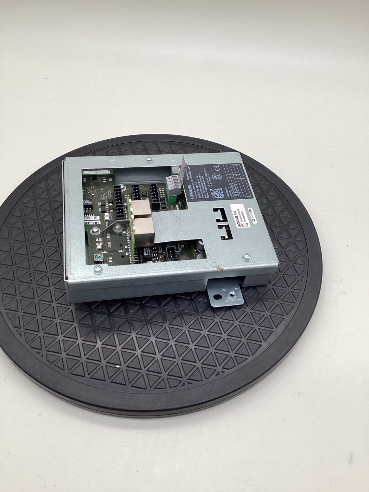 SIEMENS 6FC5303-0AA01-1AA0 SINUMERIK 840D sl Connection Module Basic PN USED 3