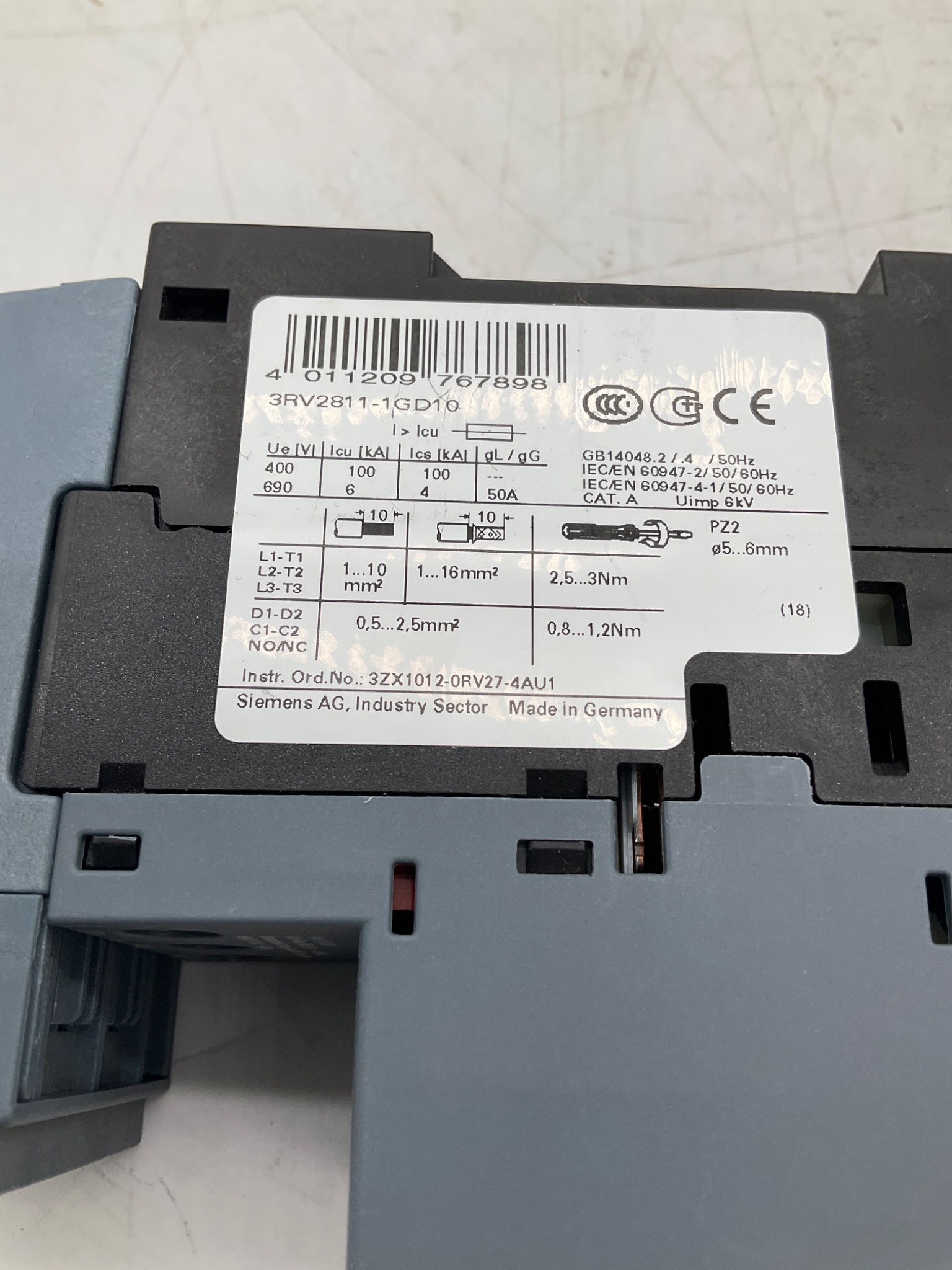 SIEMENS 3RV2811-1GD10 SIRIUS Circuit Breaker Size S00 3-Pole USED 2