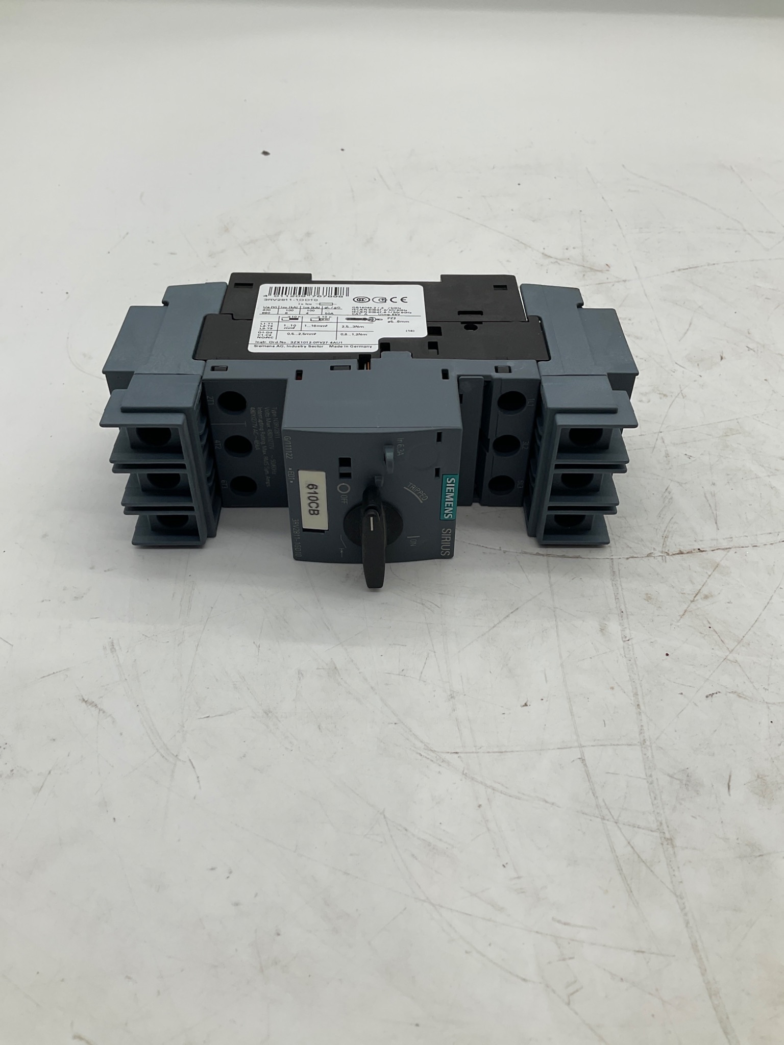 SIEMENS 3RV2811-1GD10 SIRIUS Circuit Breaker Size S00 3-Pole USED 3