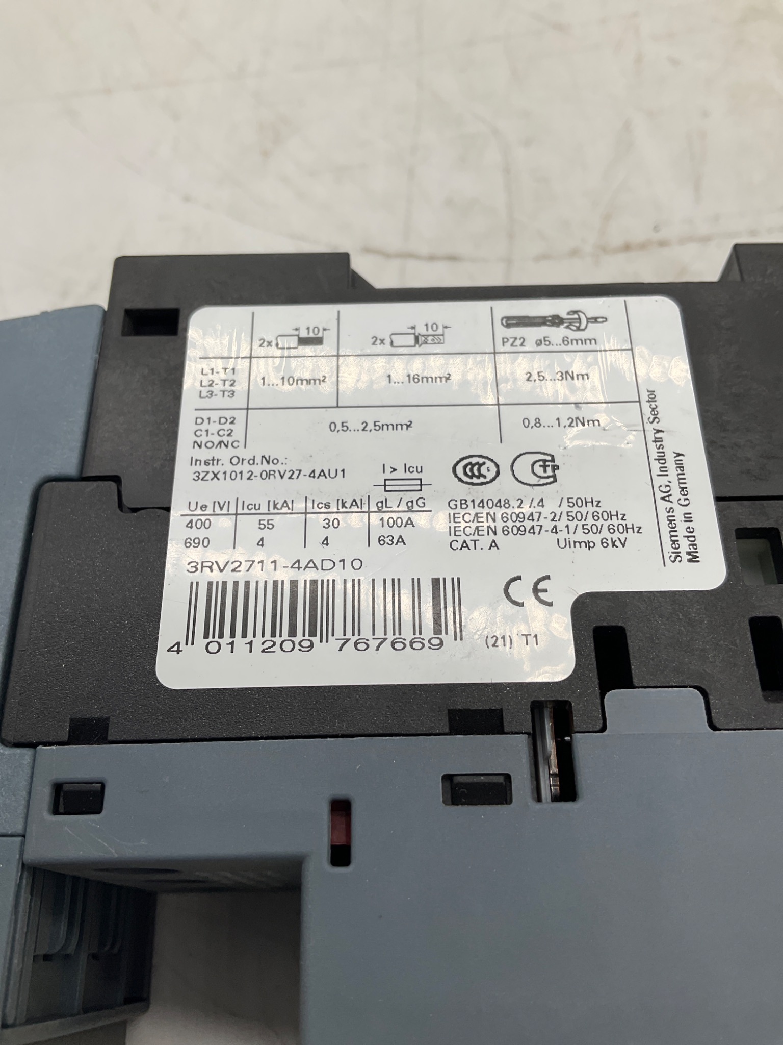 SIEMENS 3RV2711-4AD10 SIRIUS Circuit Breaker Size S00 3-Pole USED 1