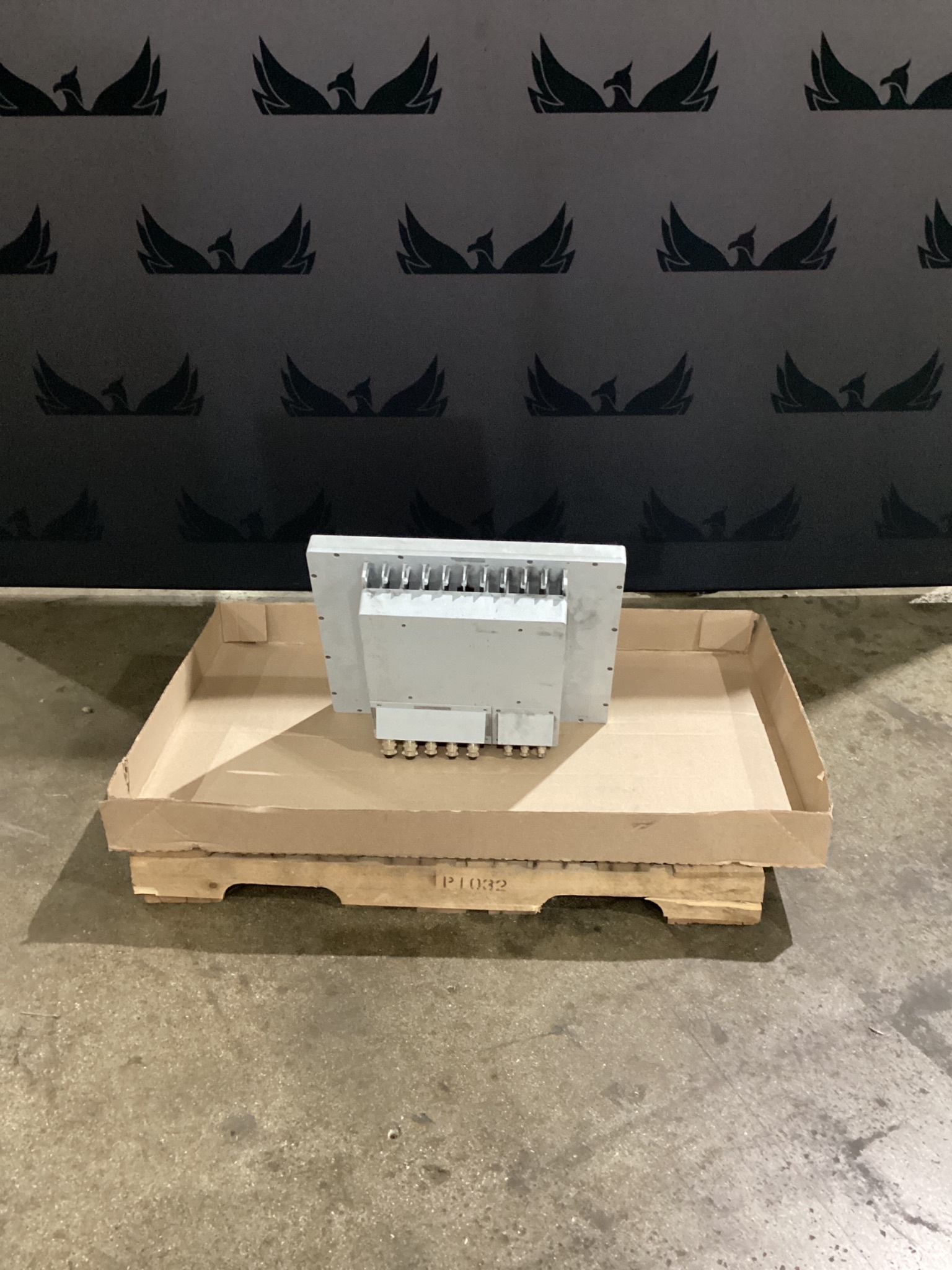SIEMENS / R Stahl ET-498-2TX-AC Shark Hazardous Area / Explosion Proof Operator Station USED 3