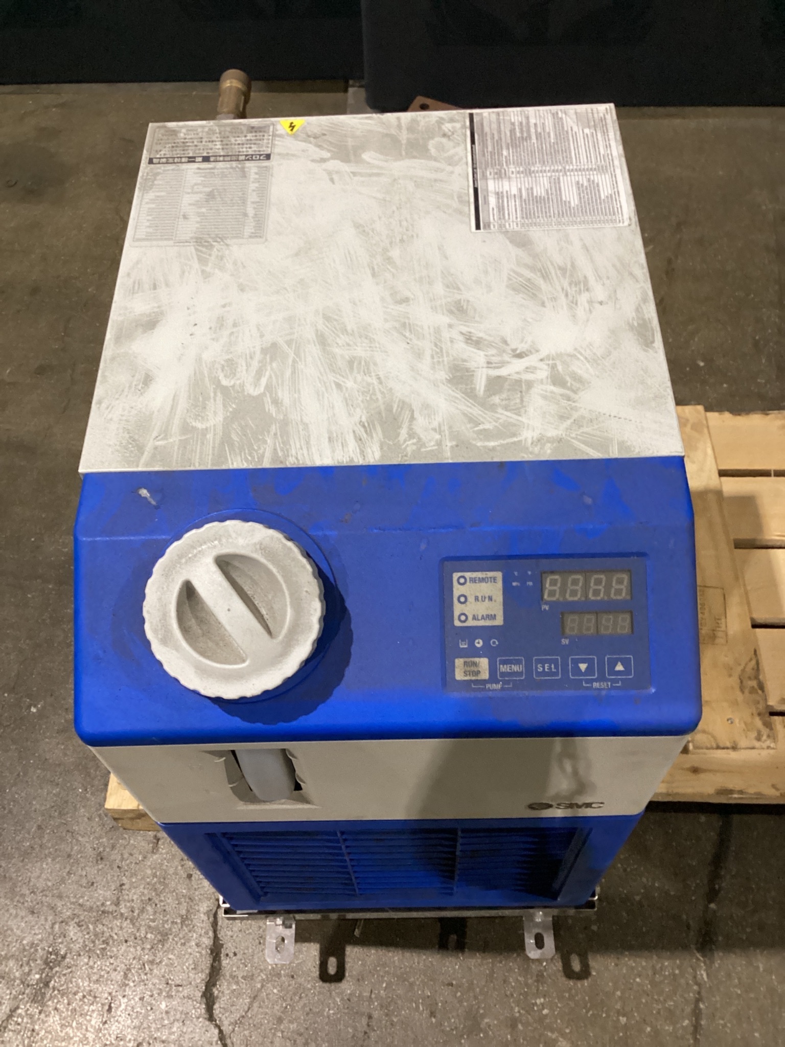SMC HRS018-AN-20-T Thermo Chiller USED 1