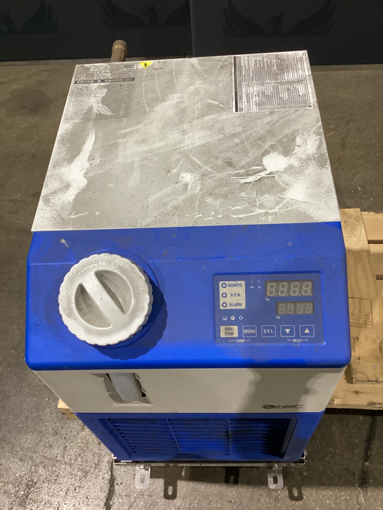 SMC HRS018-AN-20-T Thermo Chiller USED 1