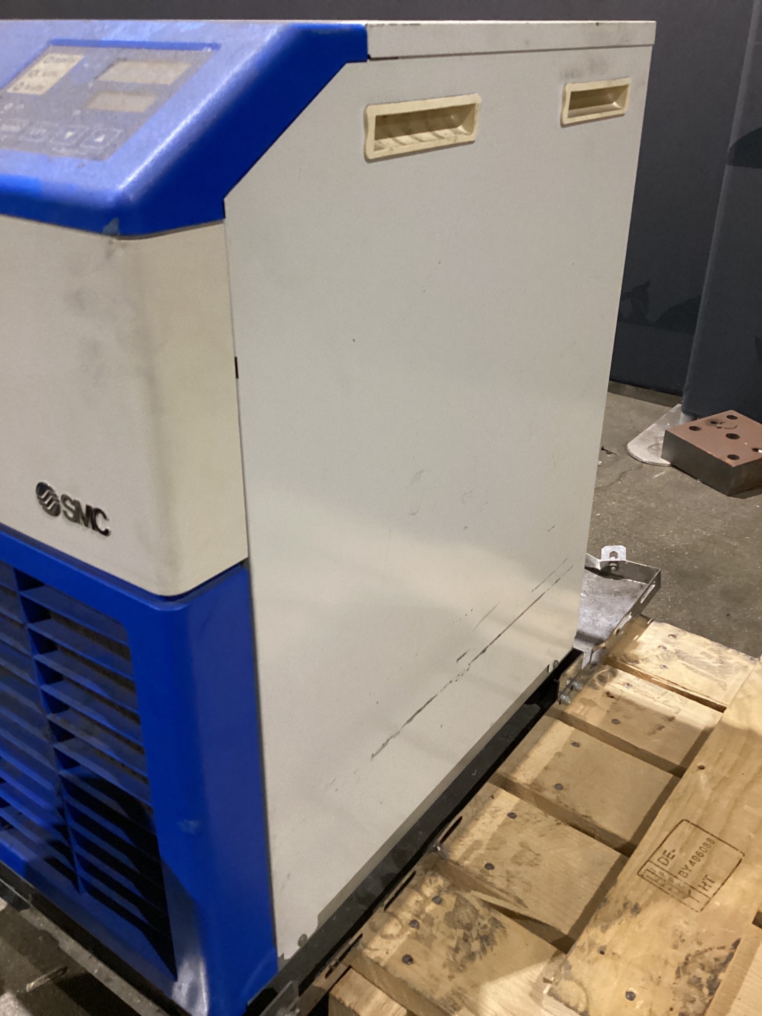 SMC HRS018-AN-20-T Thermo Chiller USED 2