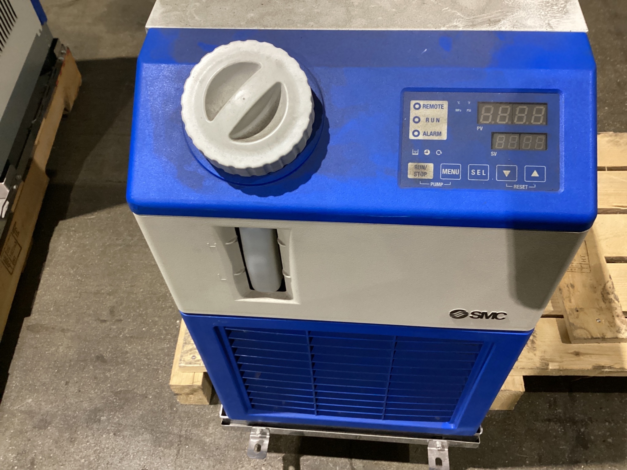 SMC HRS018-AN-20-T Thermo Chiller USED 3