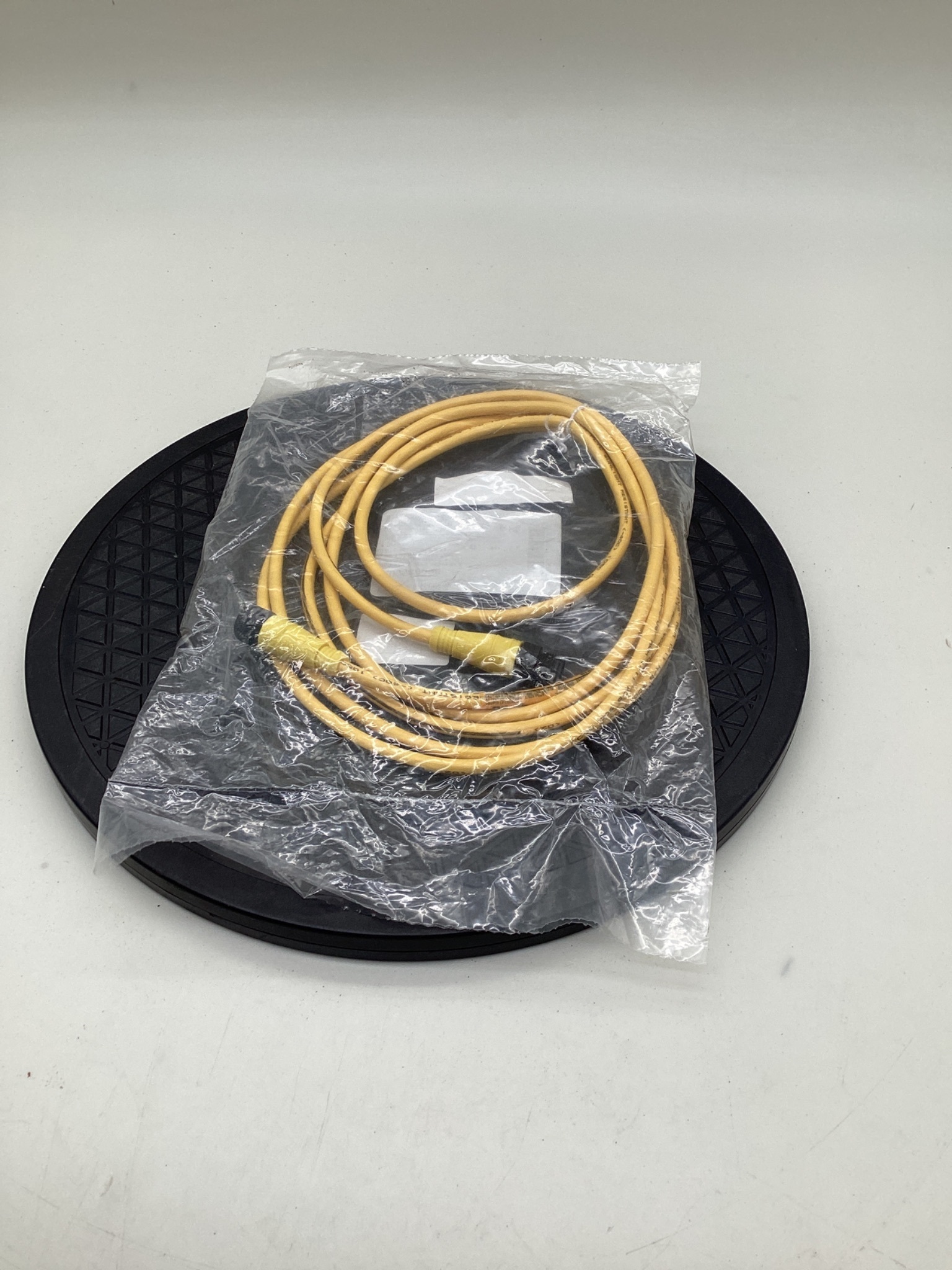 BRAD CONNECTIVITY 1200660690 Micro-Change Cordset 4-Pole 3M NEW 2