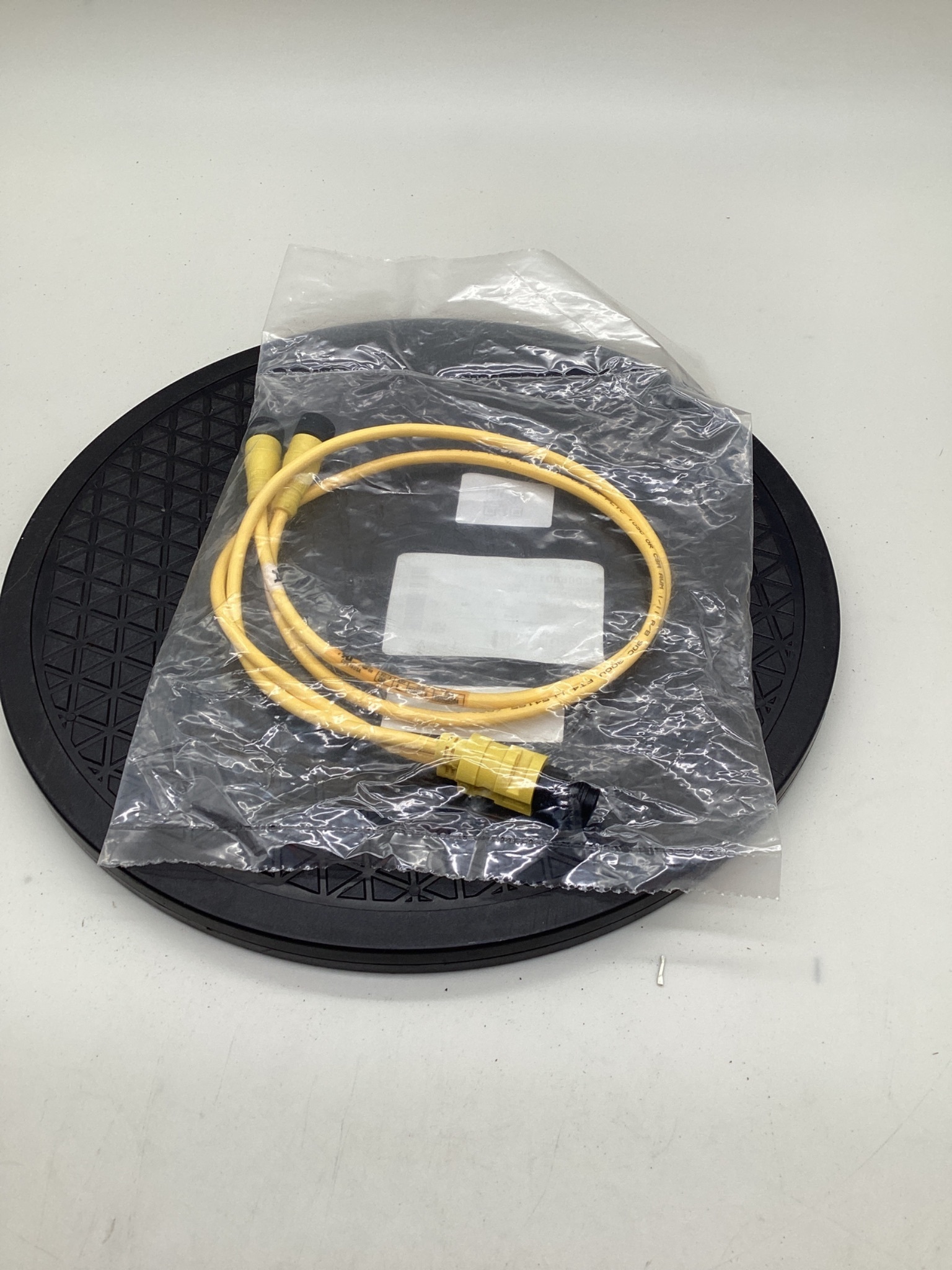 BRAD CONNECTIVITY 1200680196 Micro-Change In-Line Splitter 4-Pole 0.6M NEW 2