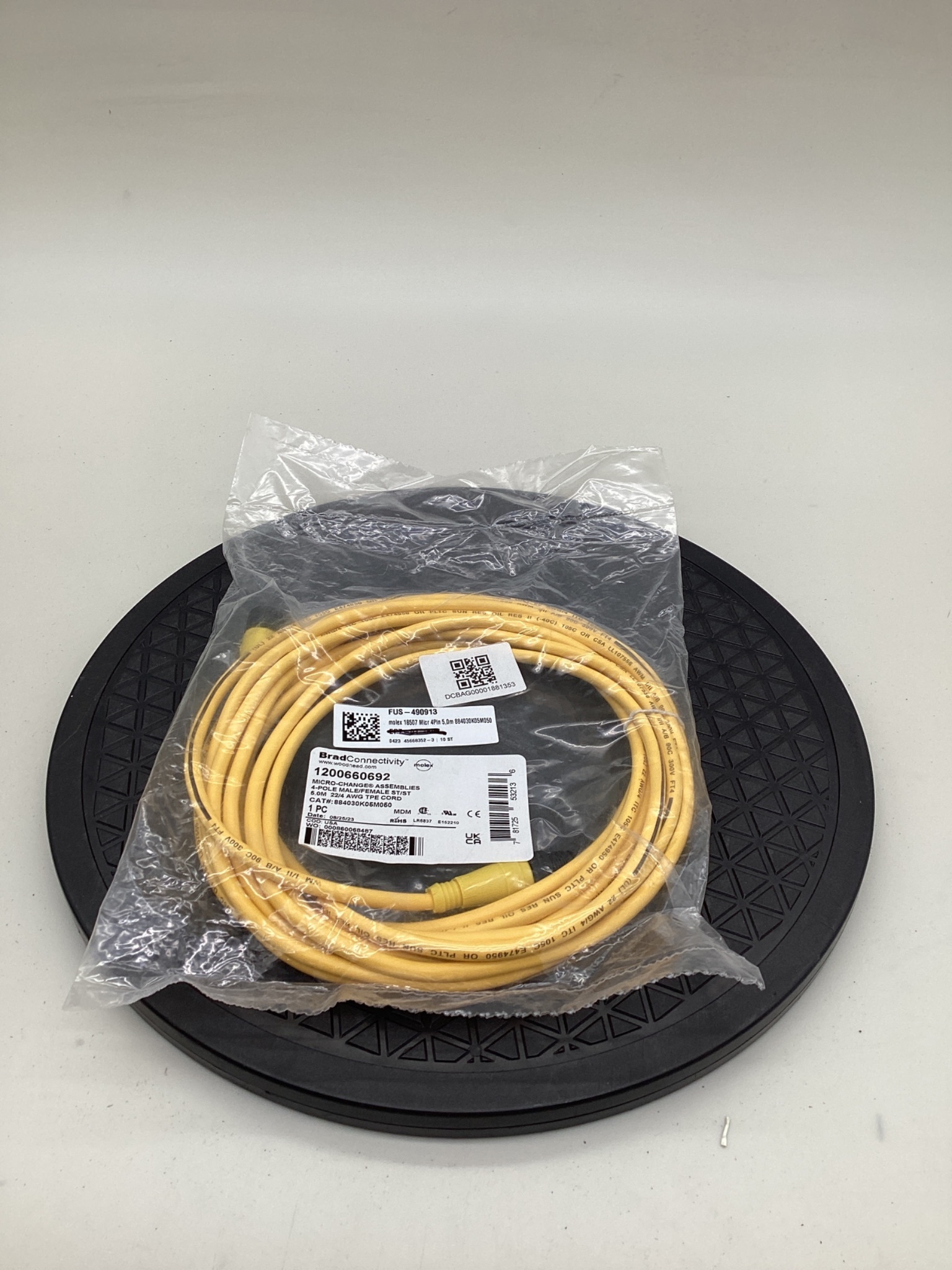 BRAD CONNECTIVITY 1200660692 Micro-Change Cordset 4-Pole 5M NEW 0