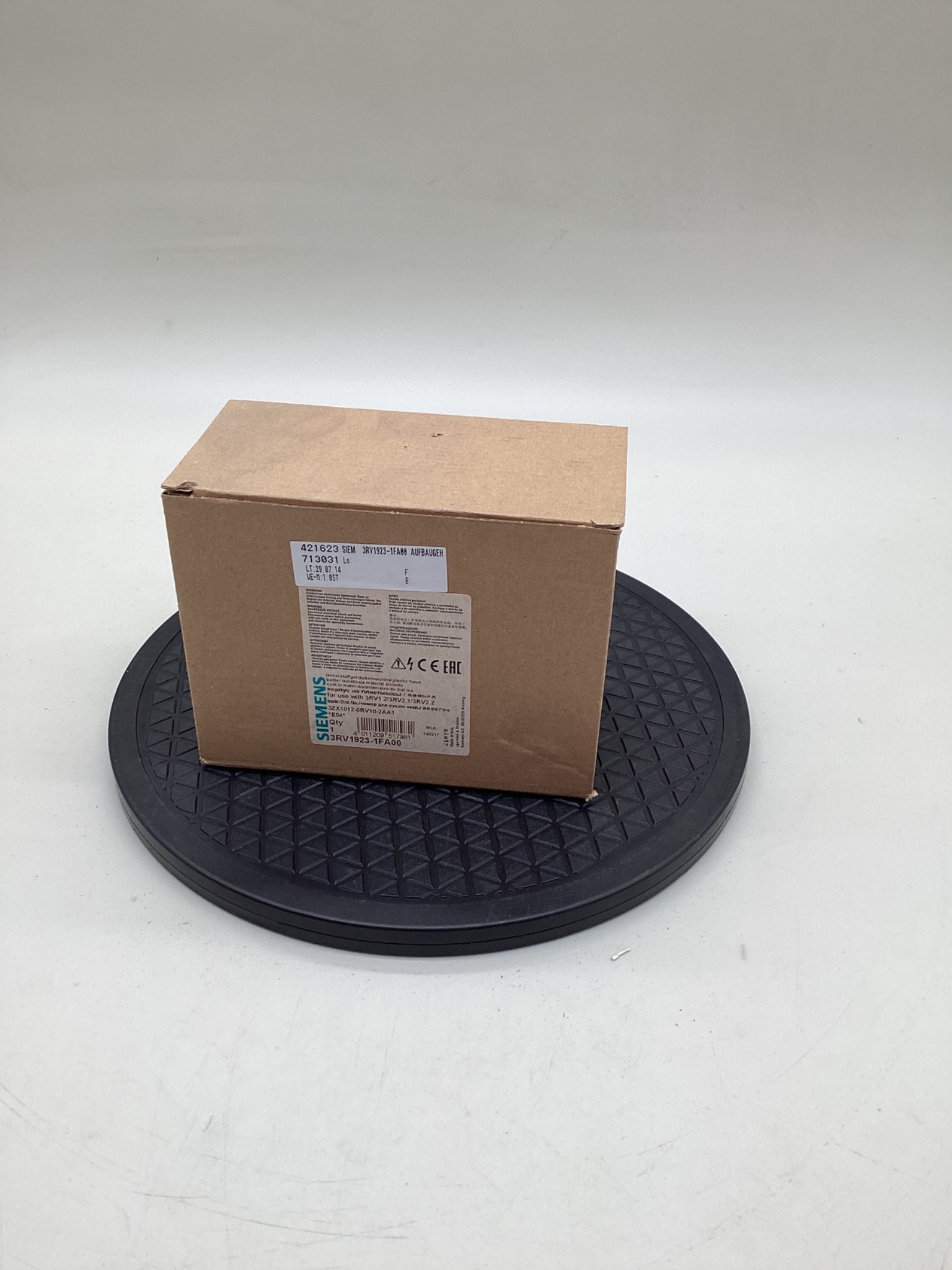 SIEMENS 3RV1923-1FA00 Enclosed Rotary Disconnect Switch NEW 0