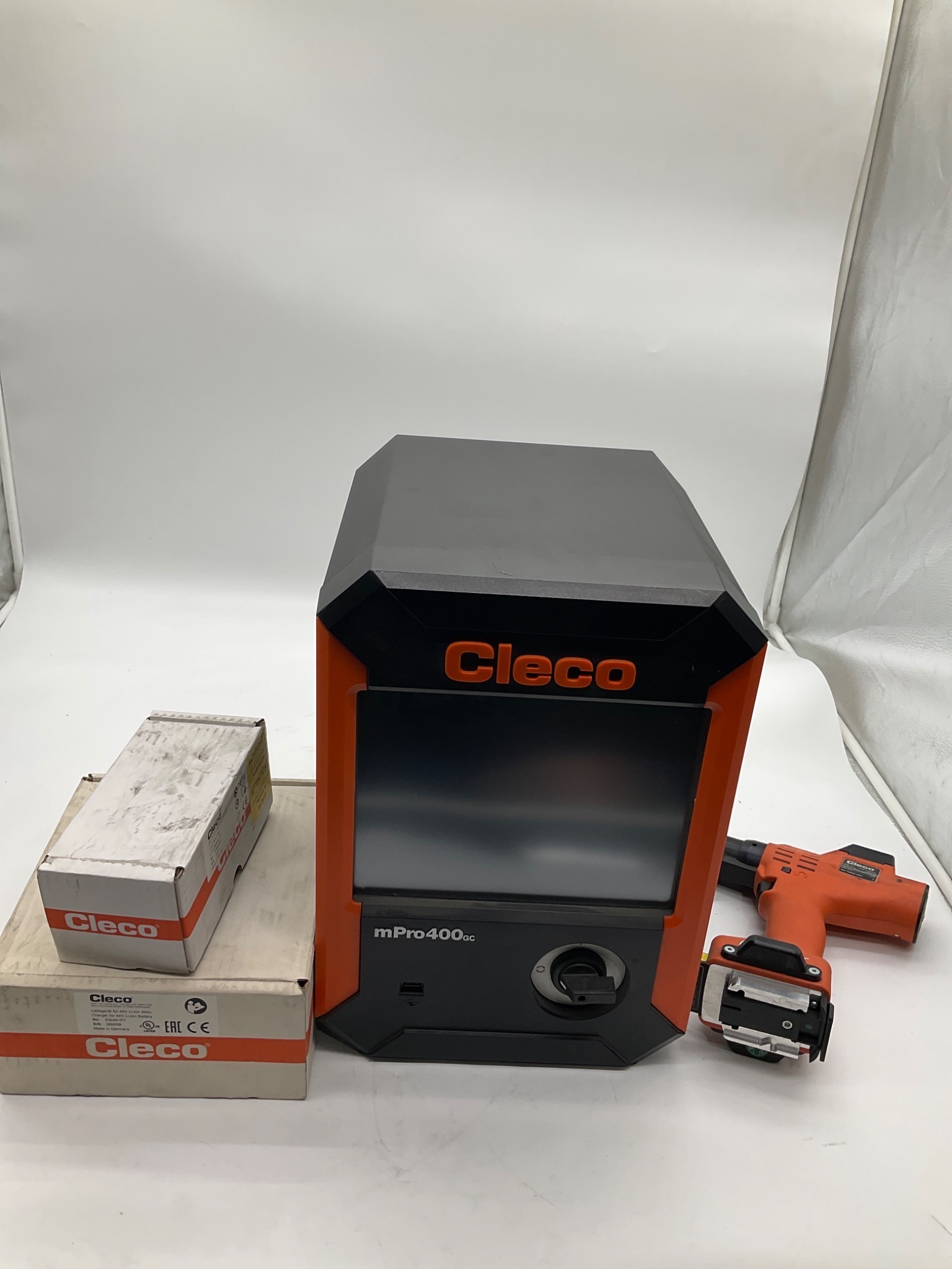 Cleco 17BPYPB050L LiveWire Cordless Nutrunner System with mPro400GCD-P USED 0