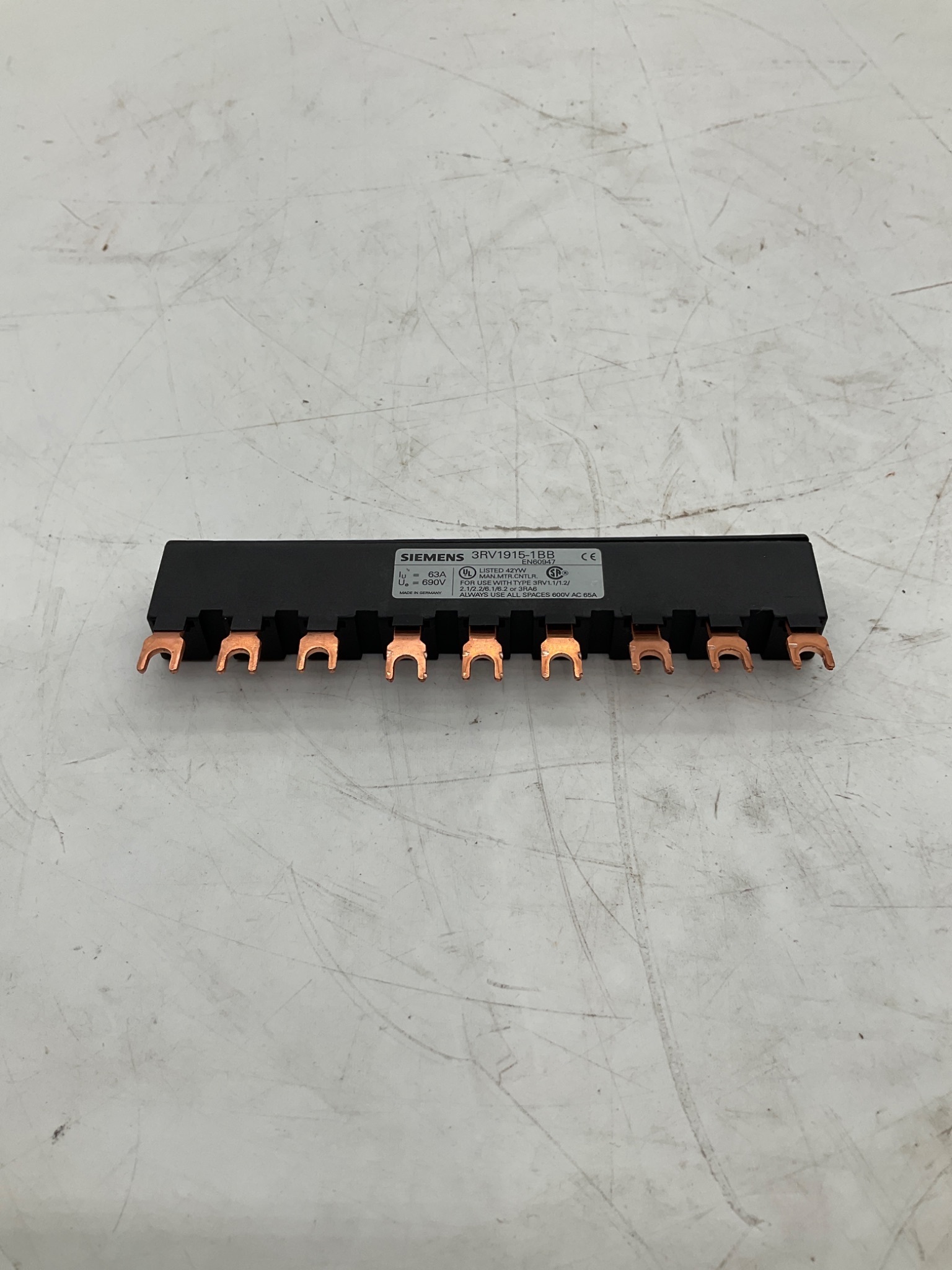 SIEMENS 3RV1915-1BB 3-Phase Busbar Link 63A 690V USED 0