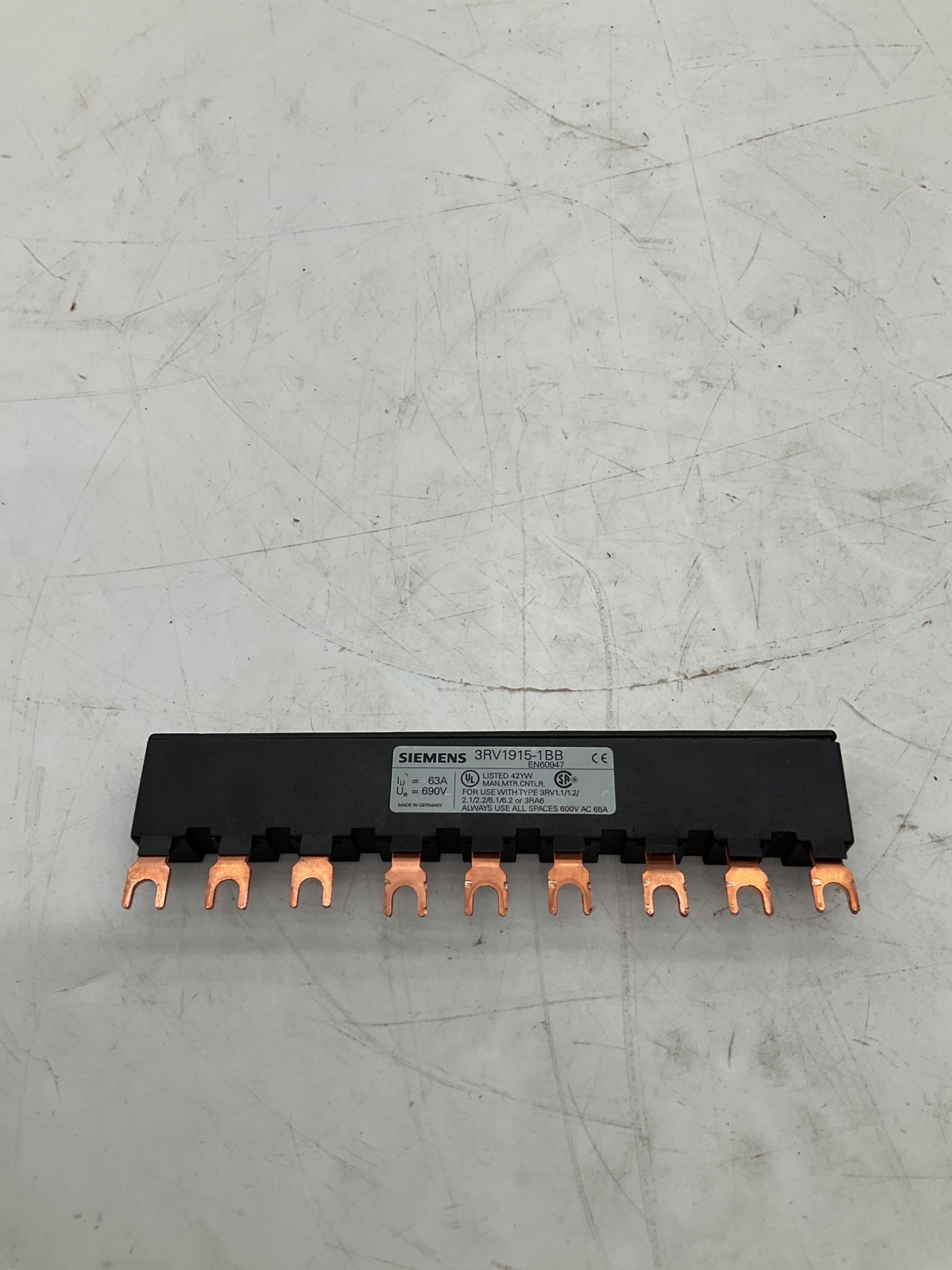 SIEMENS 3RV1915-1BB 3-Phase Busbar Link 63A 690V USED 1