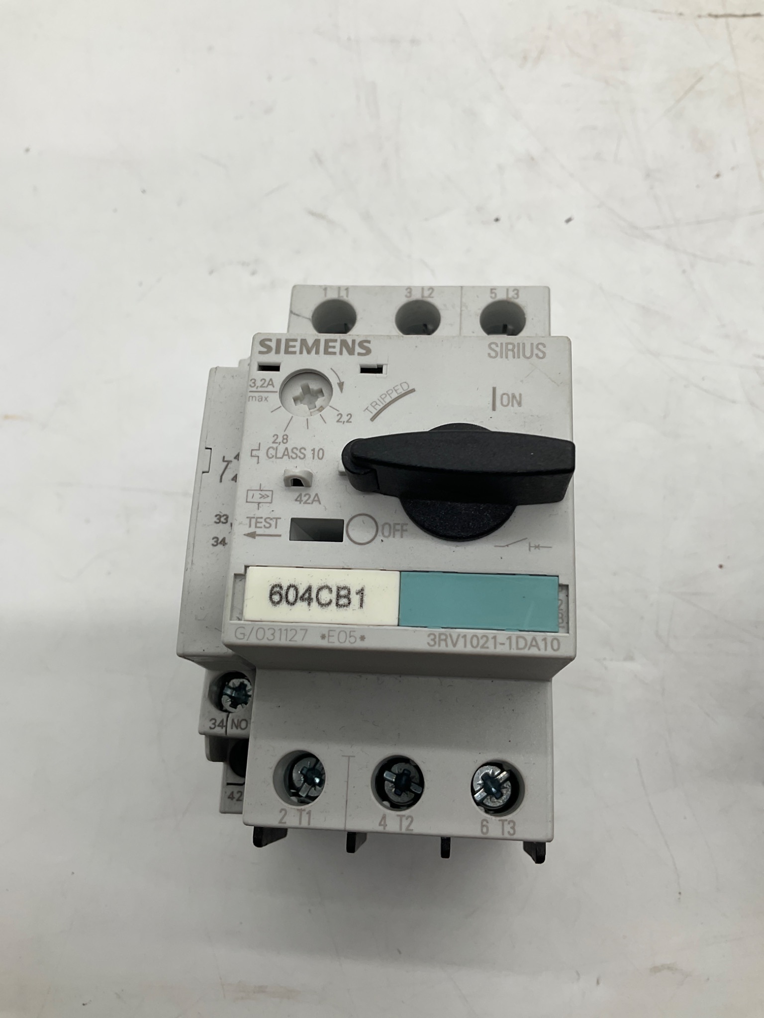 SIEMENS 3RV1021-1DA10 Motor Starter Protector W/ 3RV1901-1A Aux Contact USED 0