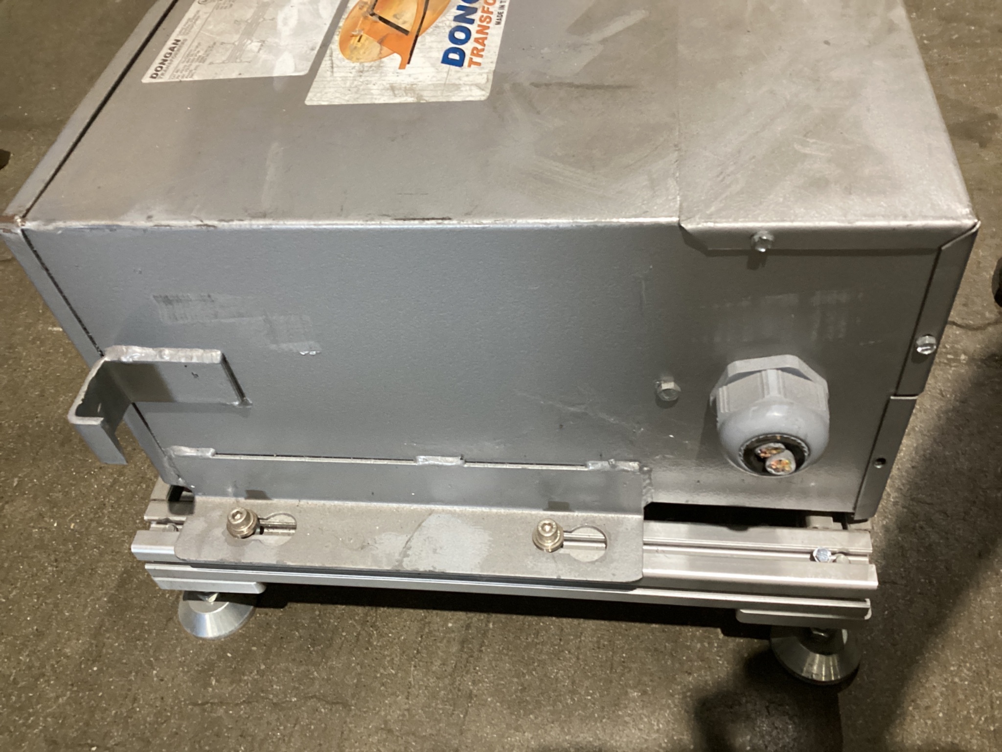 DONGAN 76-0209SH 9 KVA Three Phase Transformer USED 2