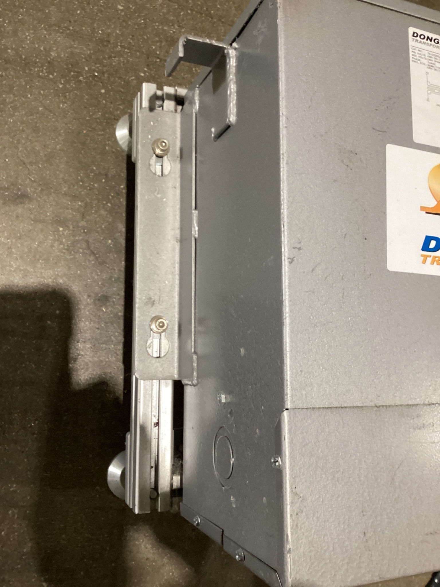 DONGAN 76-0209SH 9 KVA NEMA 3R Three Phase Transformer USED 1
