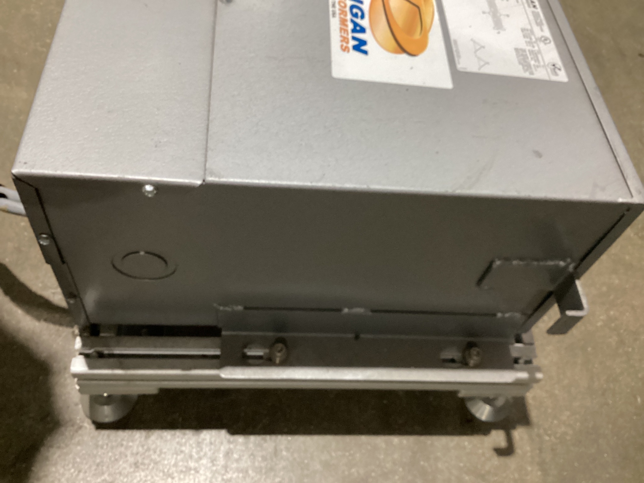 DONGAN 76-0209SH 9 KVA NEMA 3R Three Phase Transformer USED 2