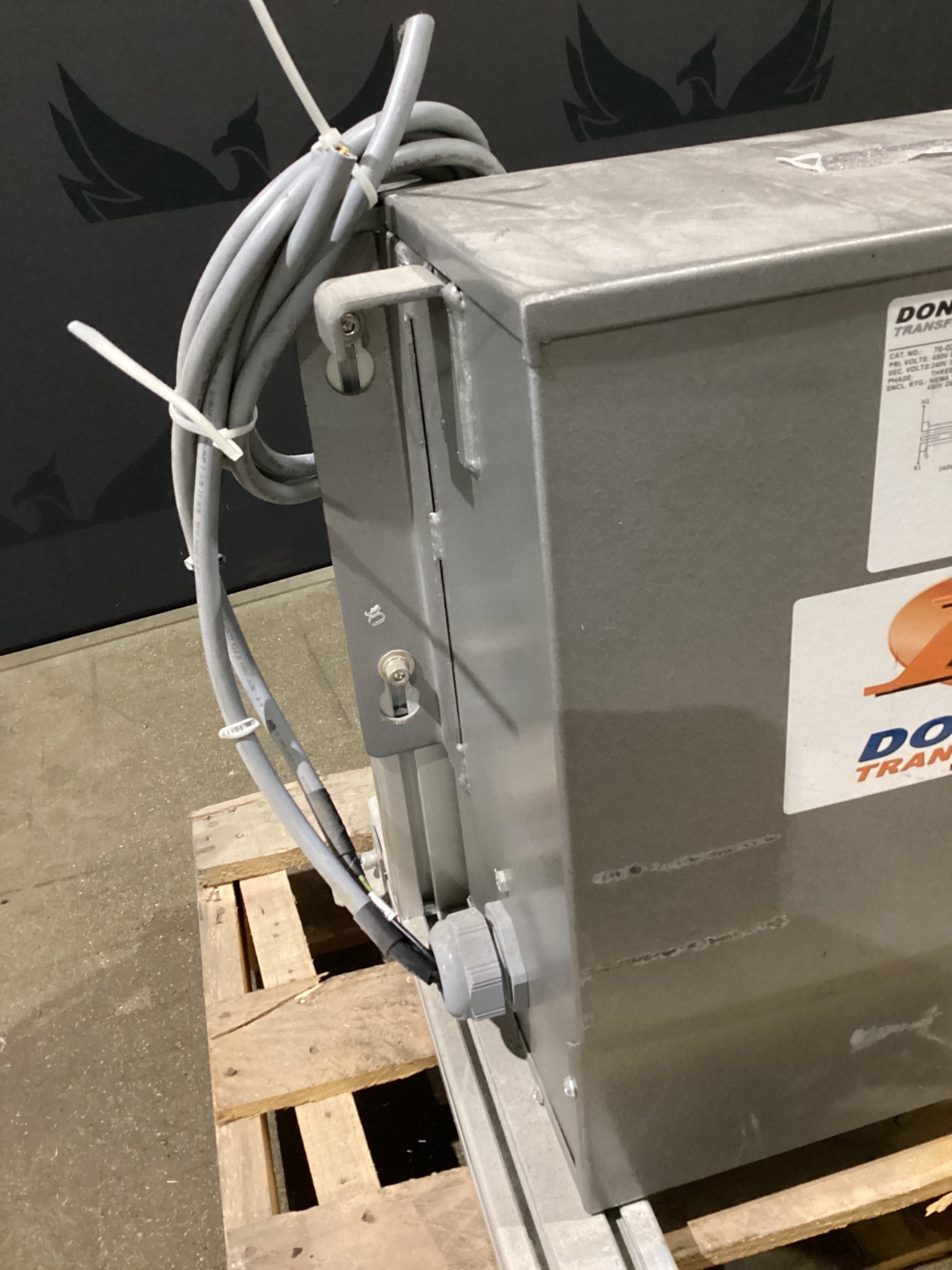 DONGAN 76-0209SH Three Phase General Purpose Transformer 9 KVA USED 3