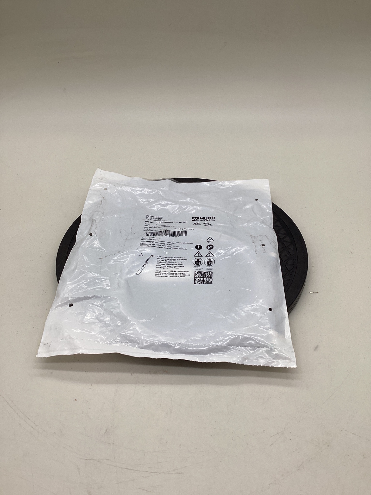 MURR ELEKTRONIK 7000-40581-2310250 M12 Male to M8 Female Cordset 2.5M NEW 0