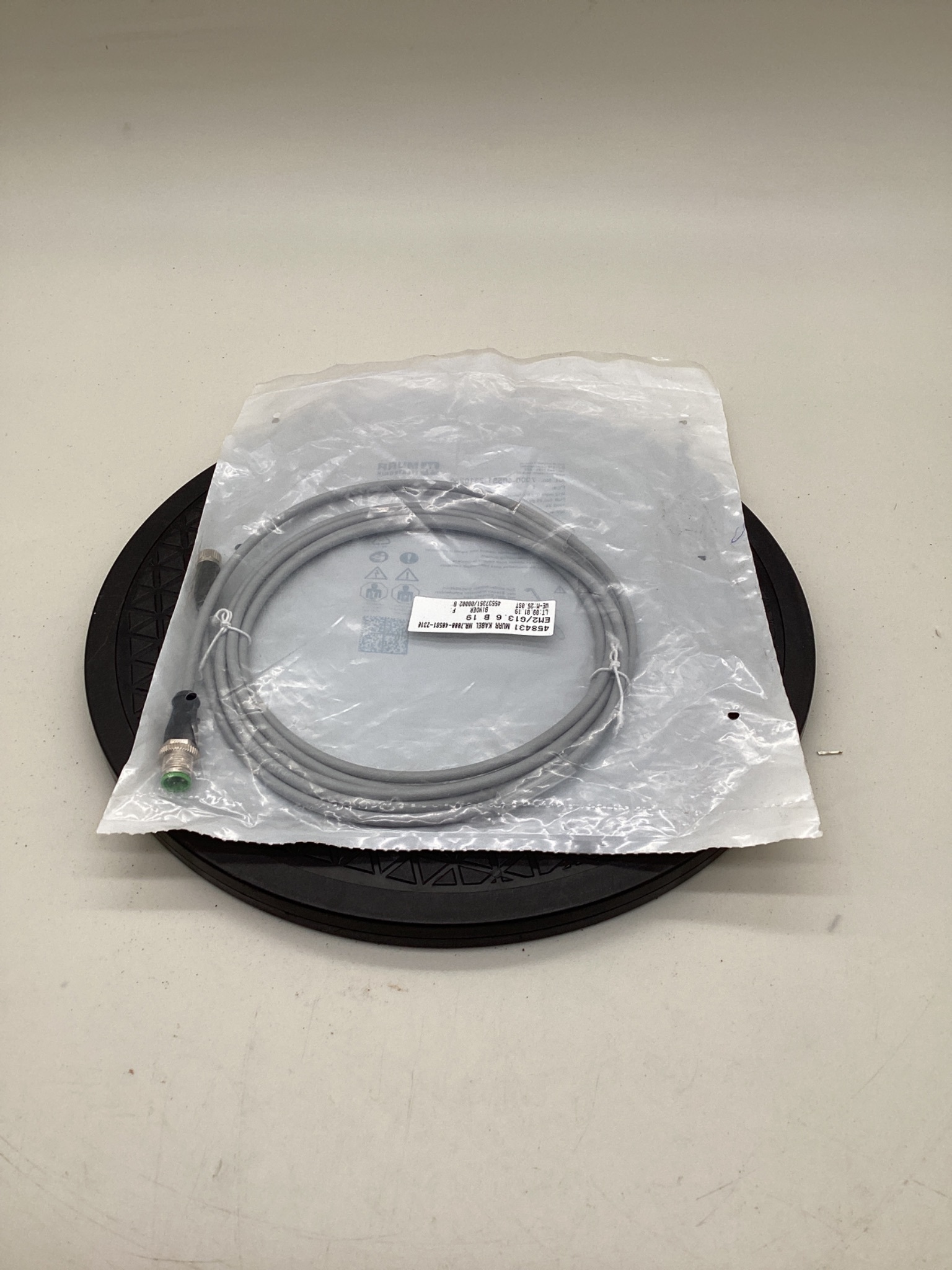 MURR ELEKTRONIK 7000-40581-2310250 M12 Male to M8 Female Cordset 2.5M NEW 2