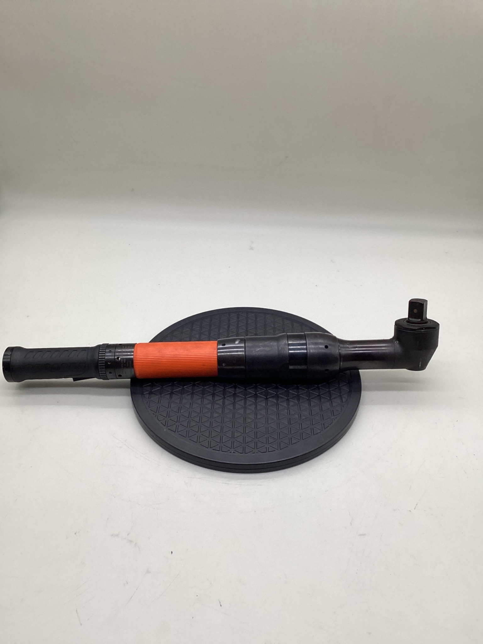 Cleco 48EAE175AX6 Angle Nutrunner with mPro400GC-P001 Controller USED 10