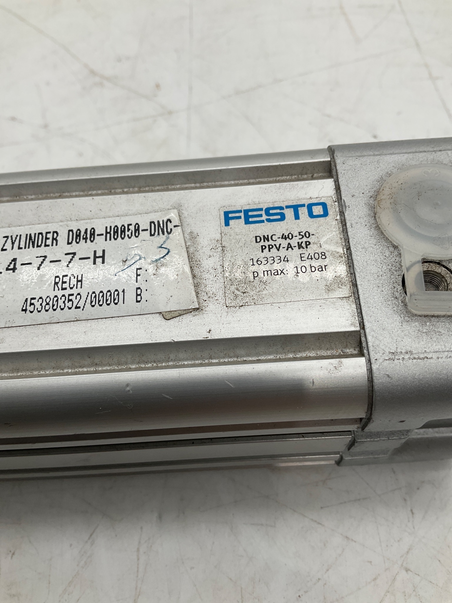 Festo DNC-40-50-PPV-A-KP Pneumatic Cylinder 40mm Bore 50mm Stroke USED 2