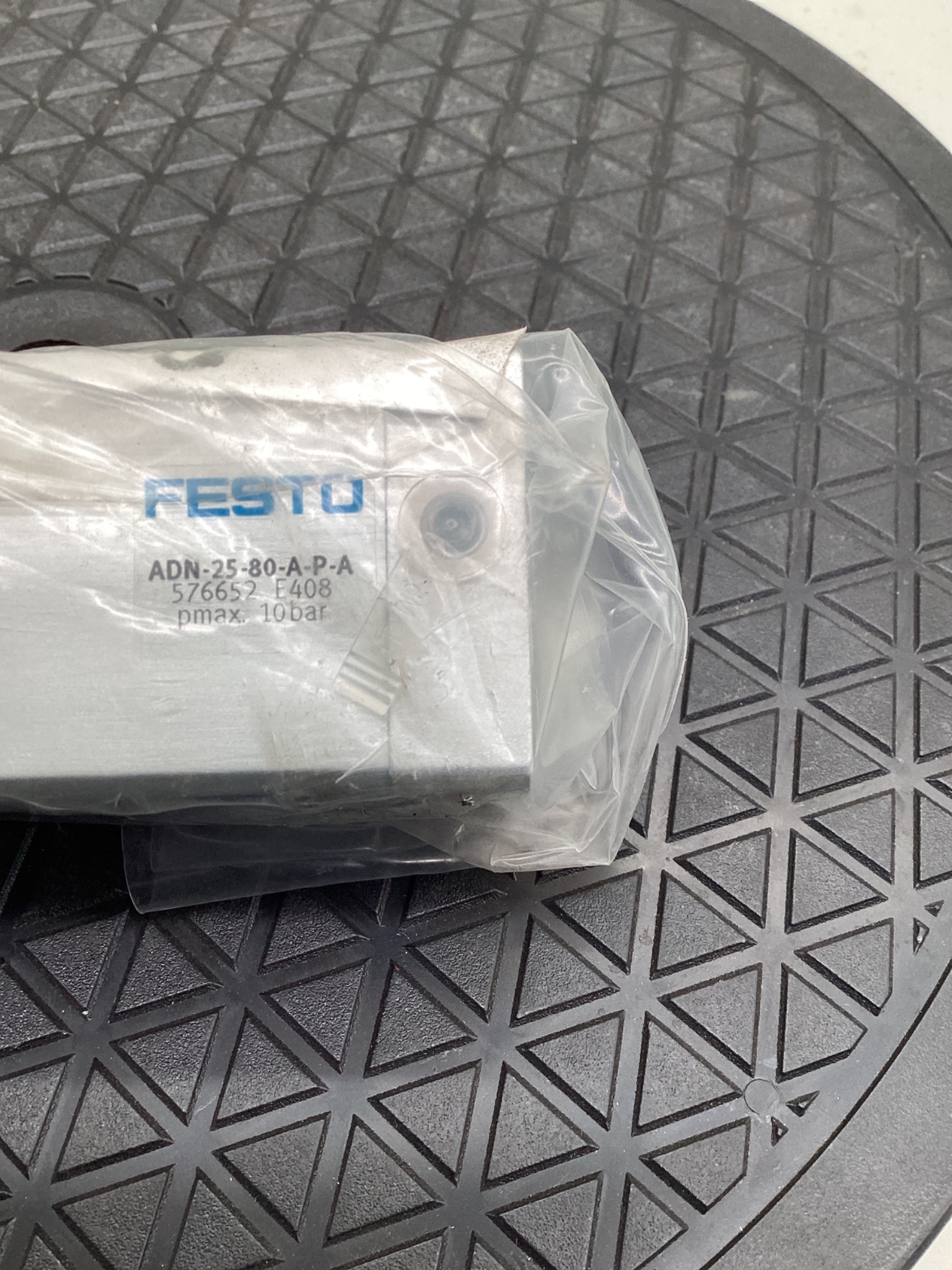 Festo ADN-25-80-A-P-A Compact Pneumatic Cylinder 25mm Bore 80mm Stroke NEW 1