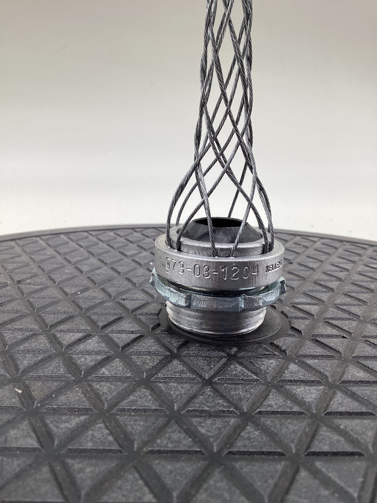 Kellems 073-03-1204.73-.97 Wire Mesh Strain Relief Grip USED 1