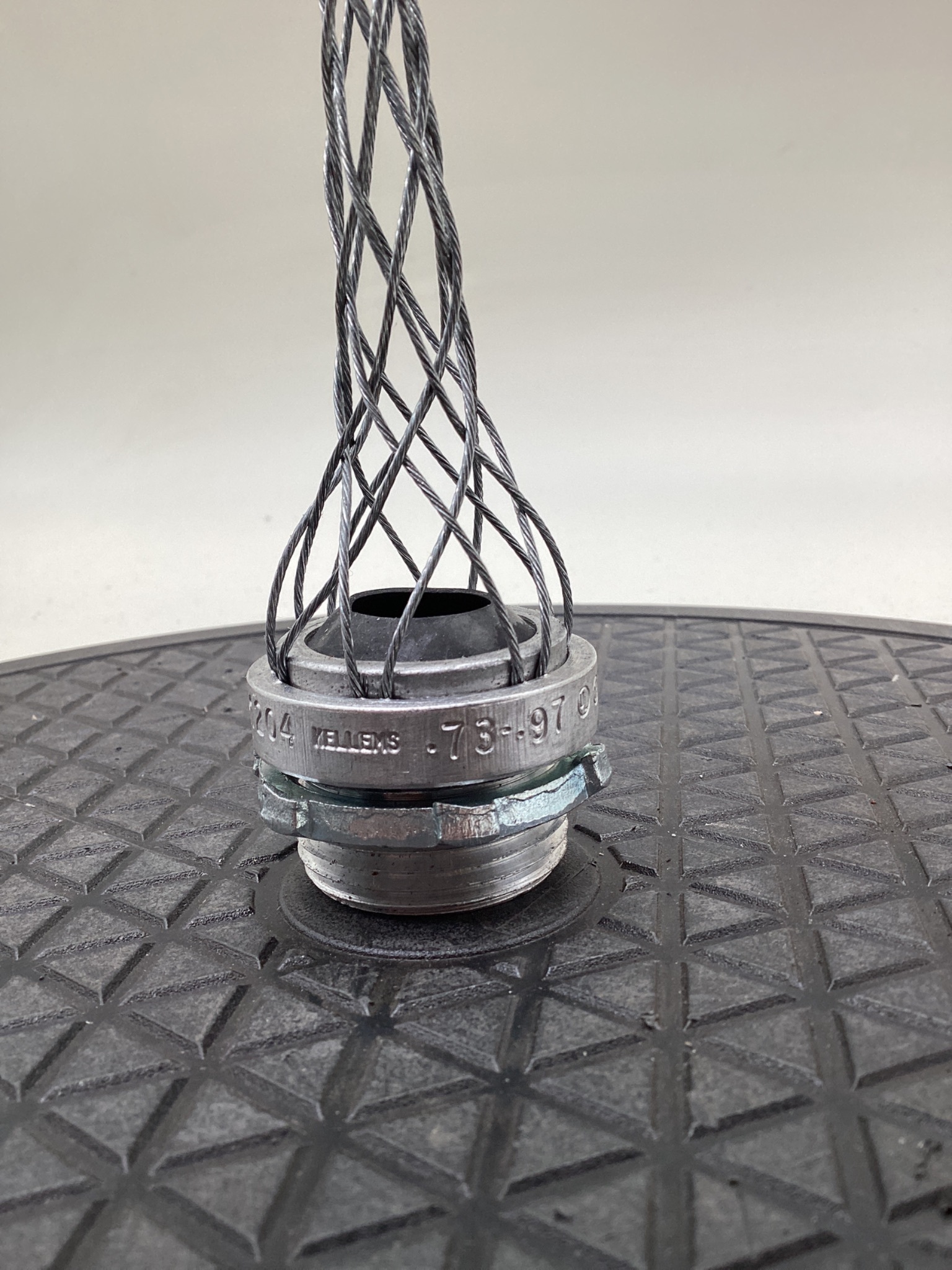 Kellems 073-03-1204.73-.97 Wire Mesh Strain Relief Grip USED 2