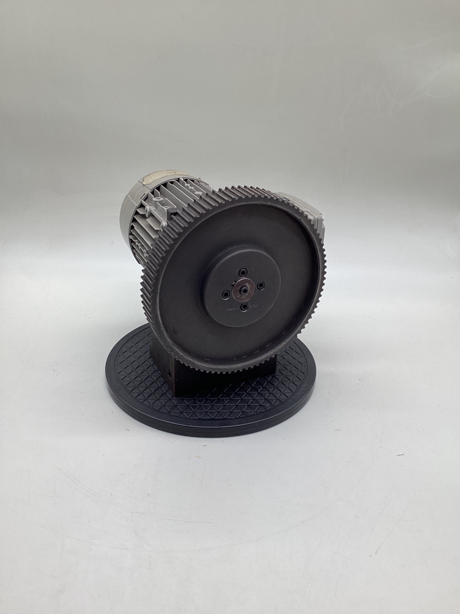 Siemens 1AV3082B / 1LE10230DB222KB4 Gearmotor With Timing Pulley 0.55kW USED 2