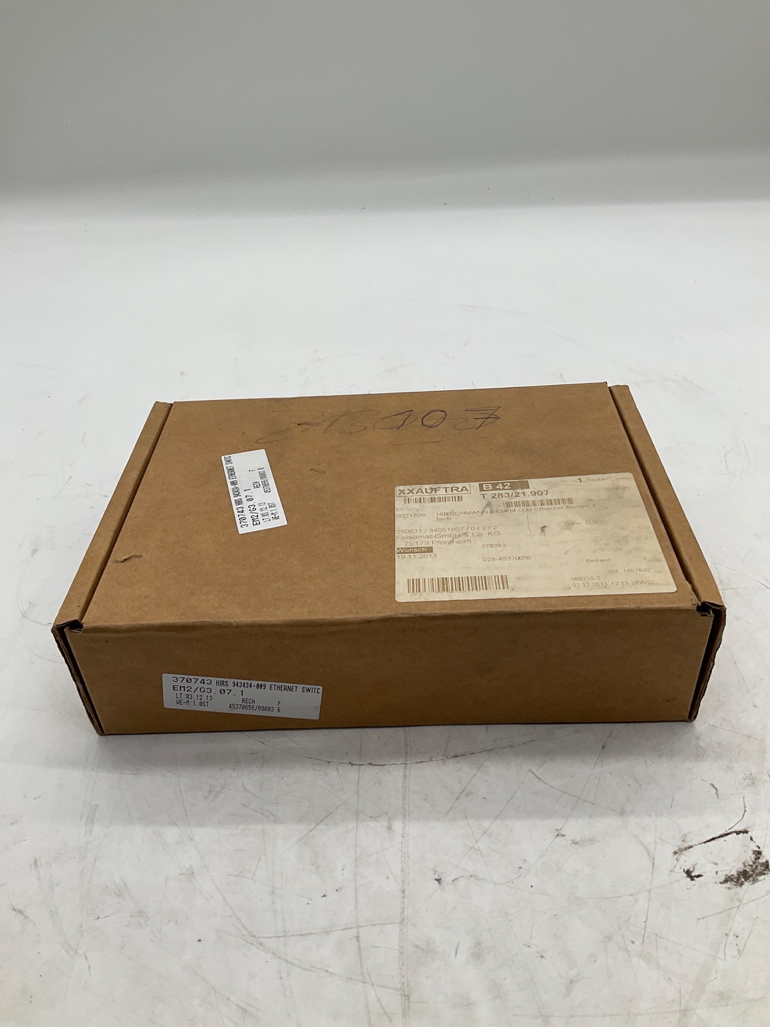 HIRSCHMANN RS20-0400M2T1SDAE Rail Ethernet Switch NEW 2