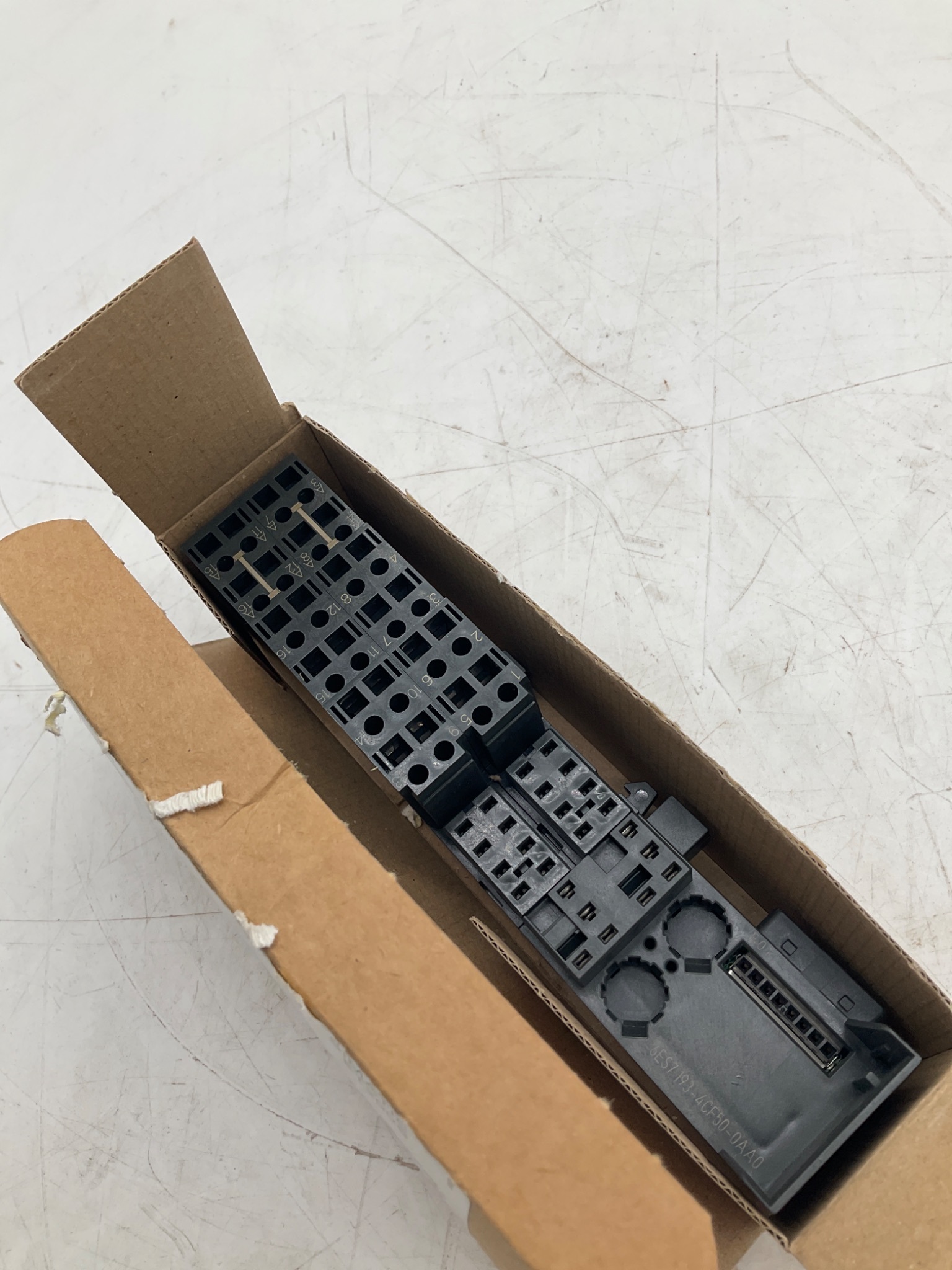 SIEMENS 6ES7 193-4CF50-0AA0 ET200S Terminal Module NEW 2