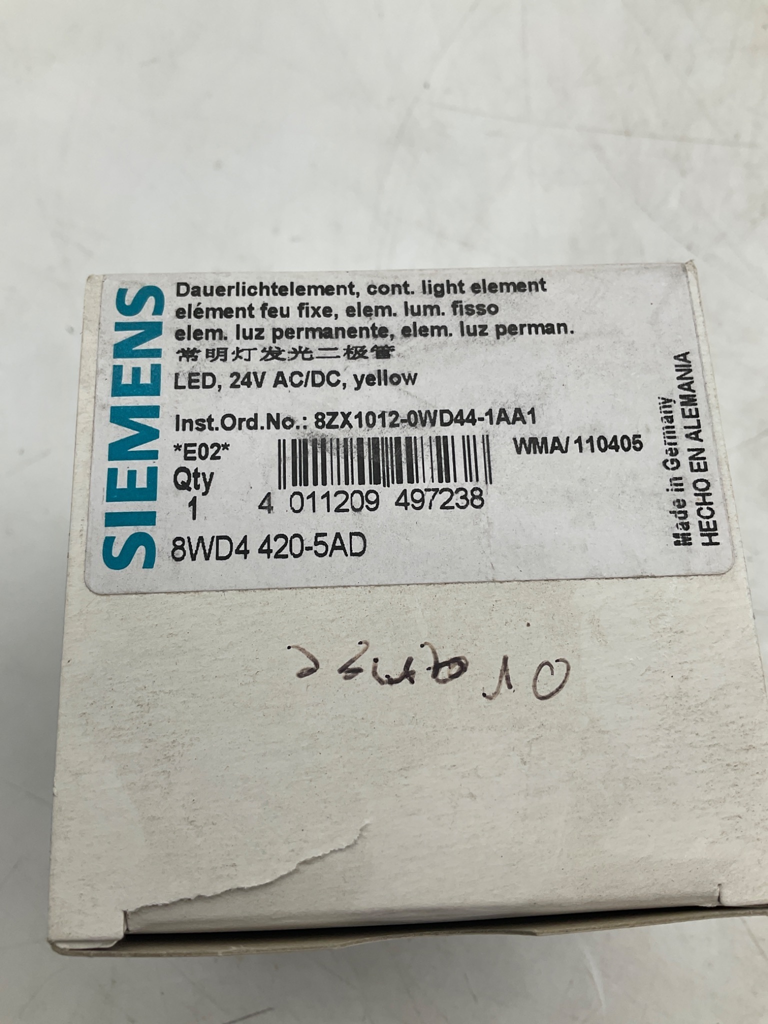 SIEMENS 8WD4 420-5AD Continuous Light Element Yellow 24V AC/DC NEW 1