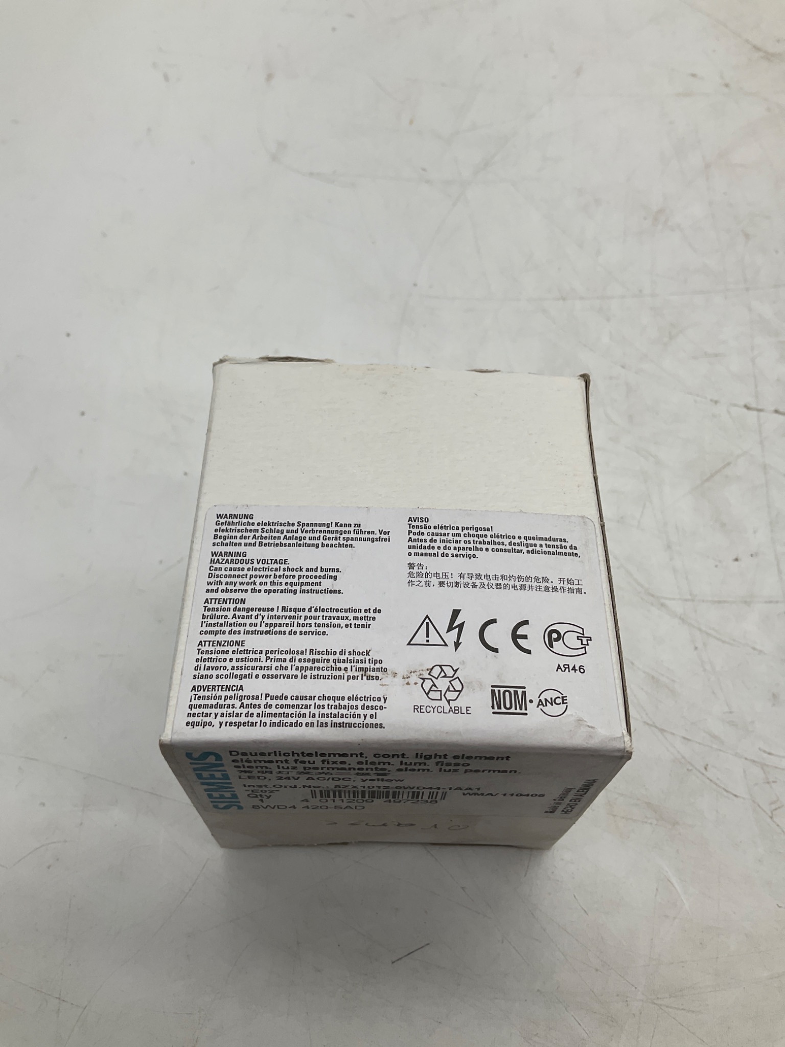 SIEMENS 8WD4 420-5AD Continuous Light Element Yellow 24V AC/DC NEW 2