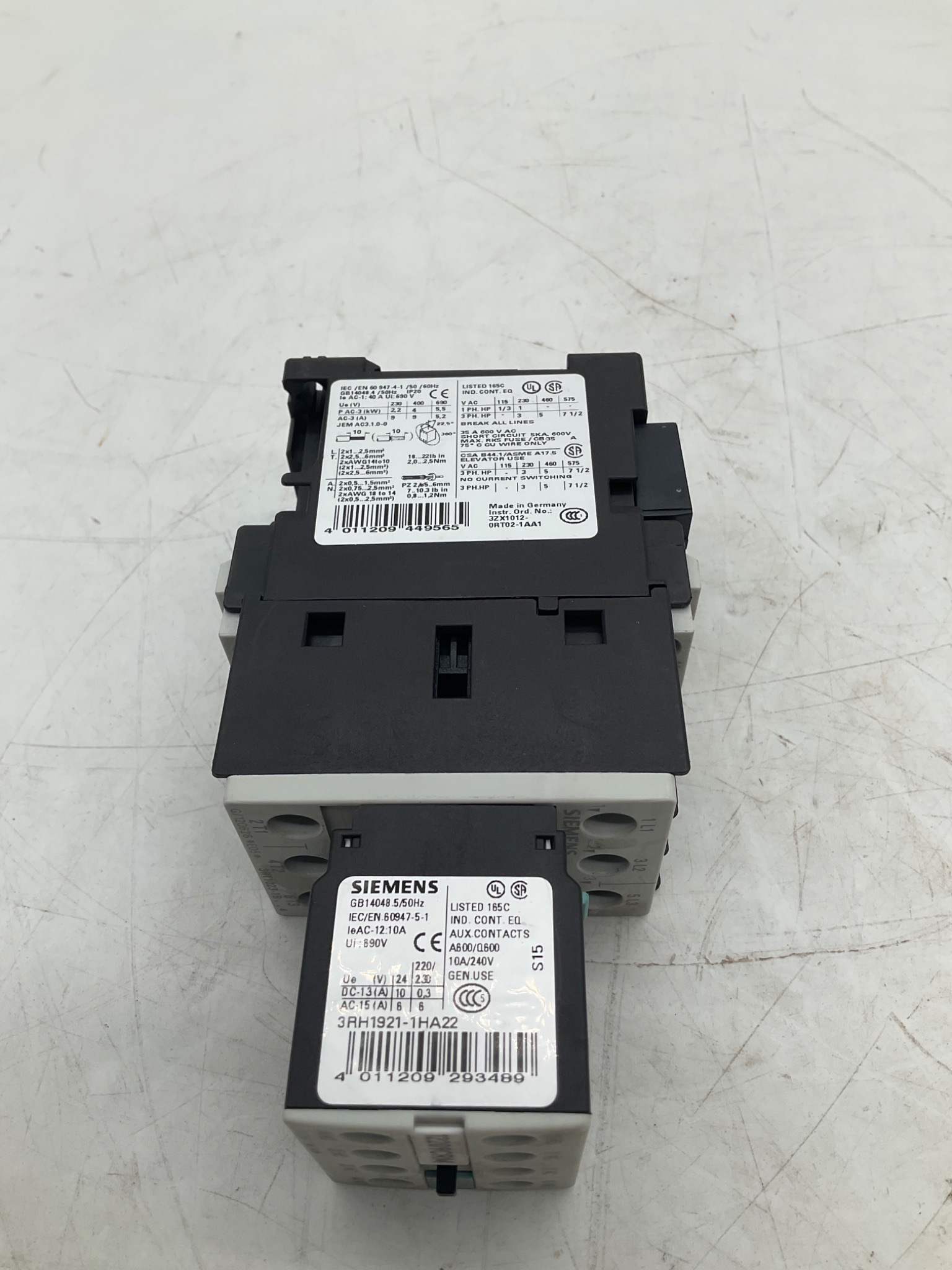 SIEMENS 3RT1023-1B Contactor w/ 3RH1921-1HA22 Auxiliary Contact Block USED 4