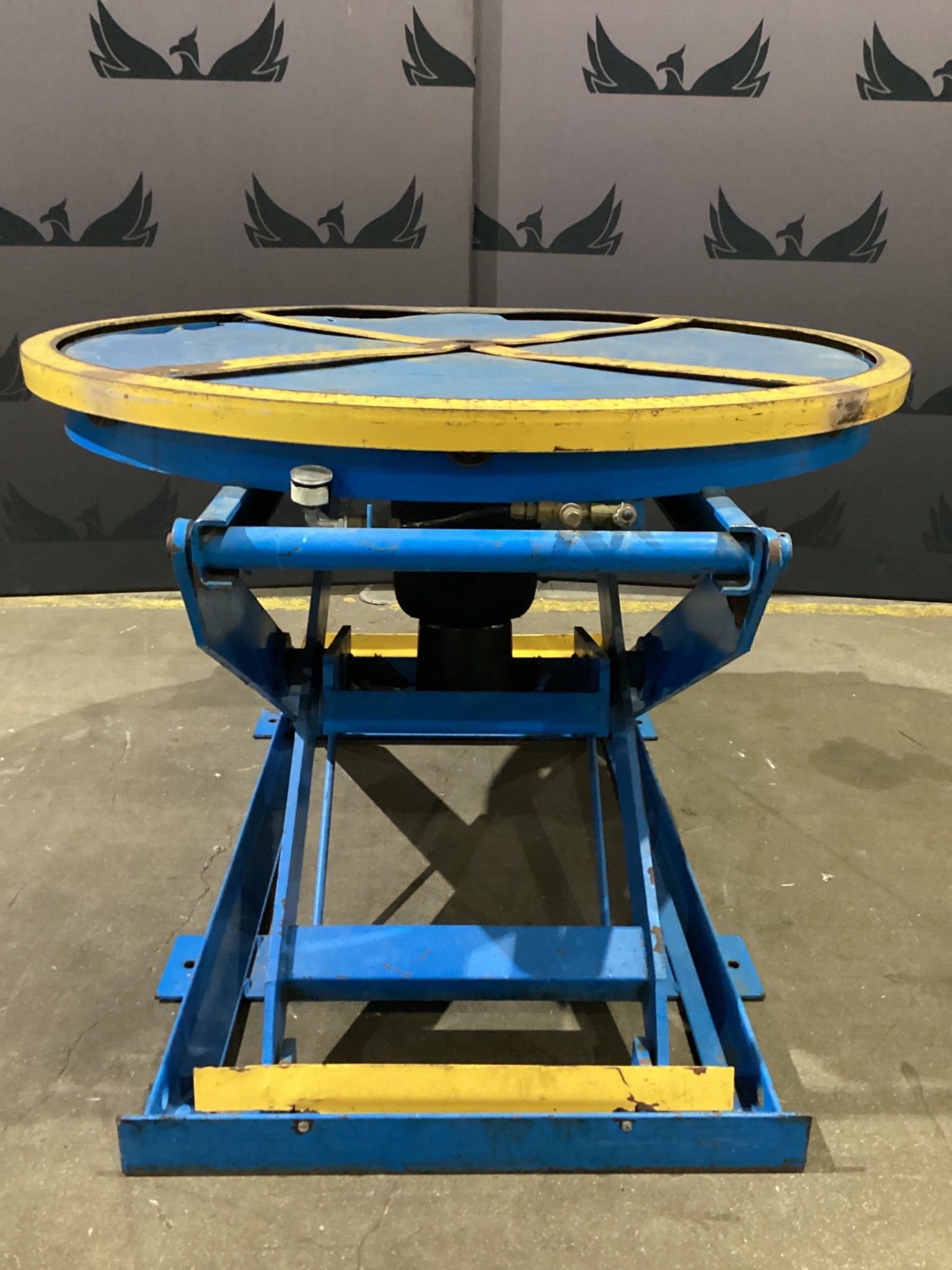 BISHAMON EZ-30 EZ Loader Self-Leveling Lift Table 3000 LB Capacity USED 0