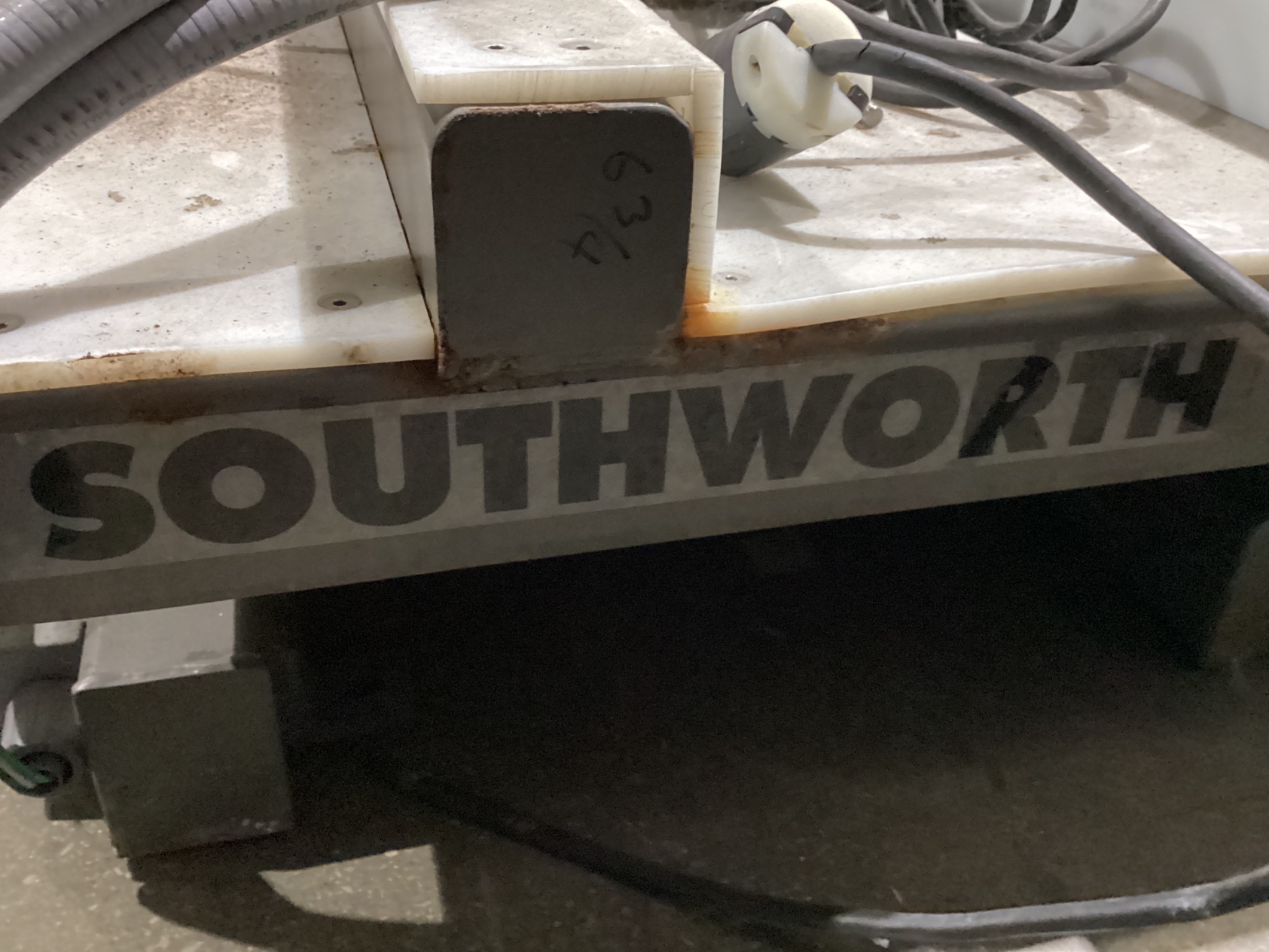 SOUTHWORTH LS Series Hydraulic Lift Table 2000 LB Capacity with Fork Pockets USED 4