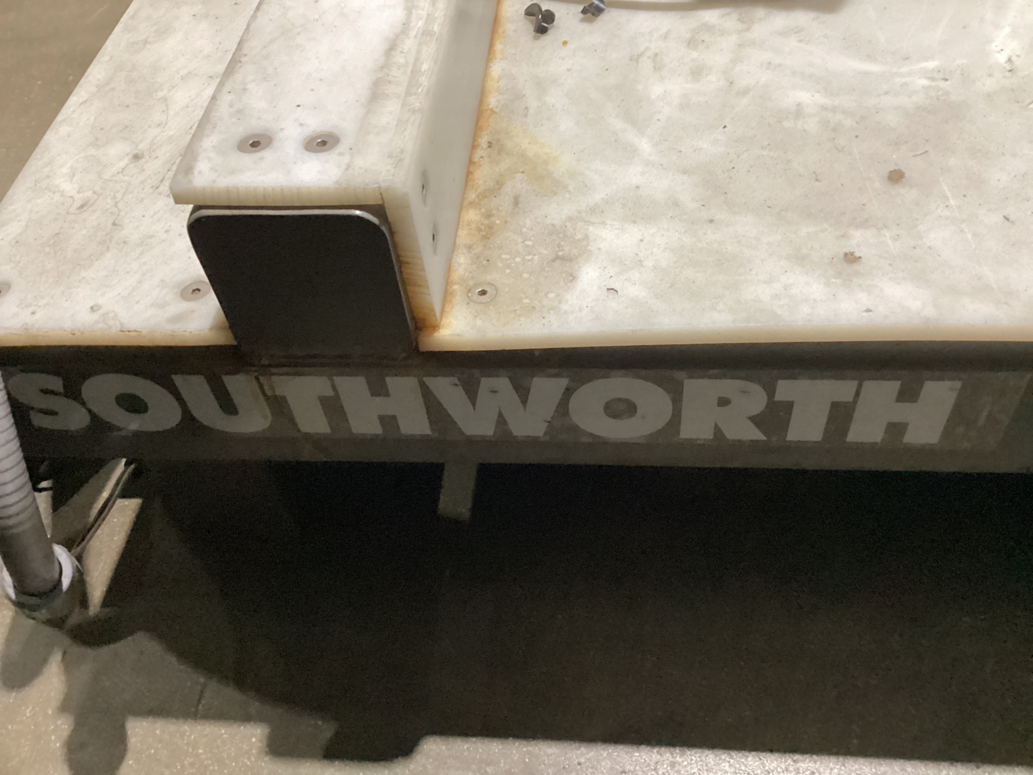 SOUTHWORTH LS Series Hydraulic Lift Table 2000 LB Capacity with Fork Pockets USED 5
