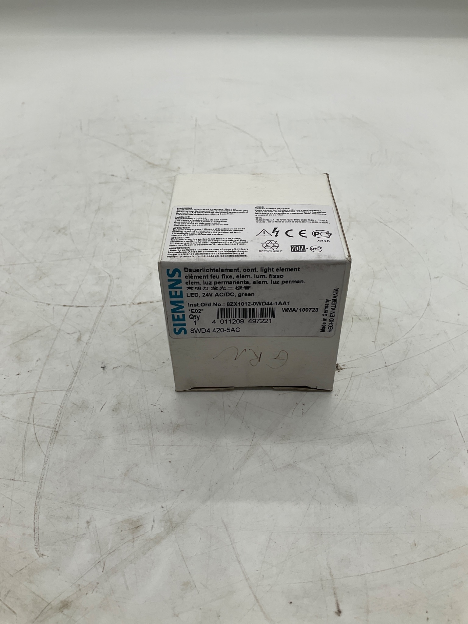 SIEMENS 8WD4 420-5AC Continuous Light Element Green 24V AC/DC NEW 0