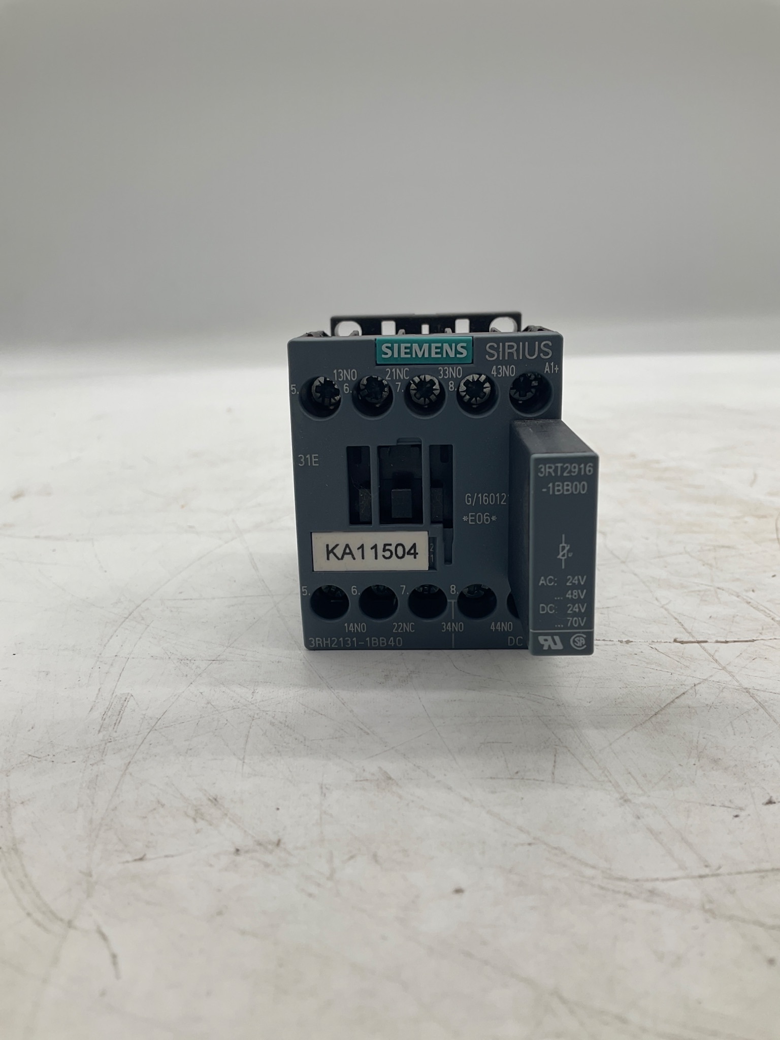 SIEMENS 3RH2131-1BB40 Control Relay w/ 3RT2916-1BB00 Suppressor USED 0