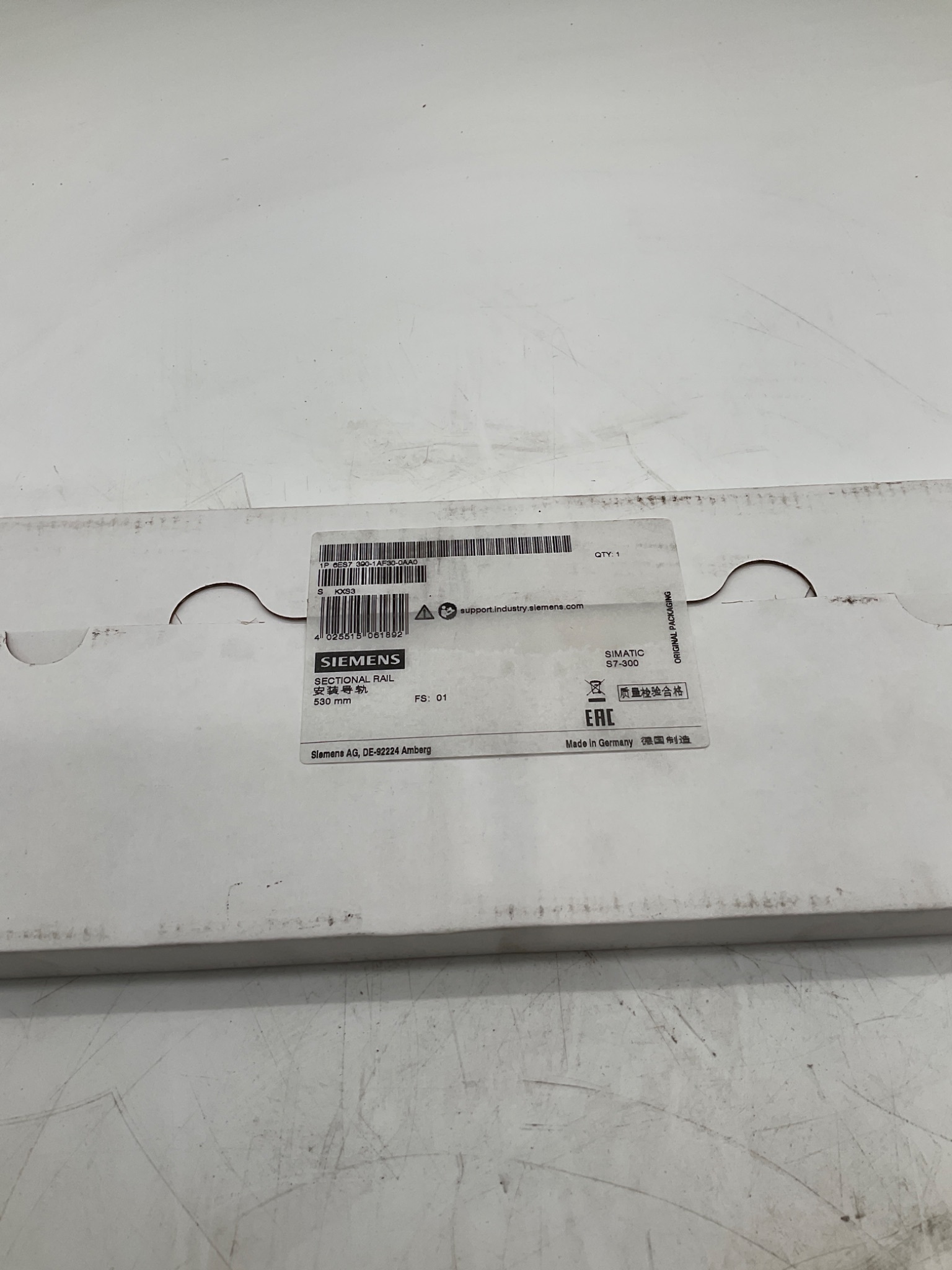 SIEMENS 6ES7 390-1AF30-0AA0 Sectional Rail 530mm NEW 1