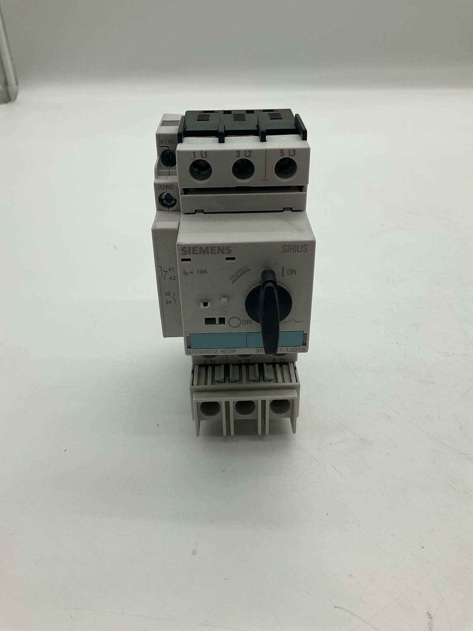 SIEMENS 3RV1721-1JD10 Molded Case Motor Starter Protector 10A USED 0