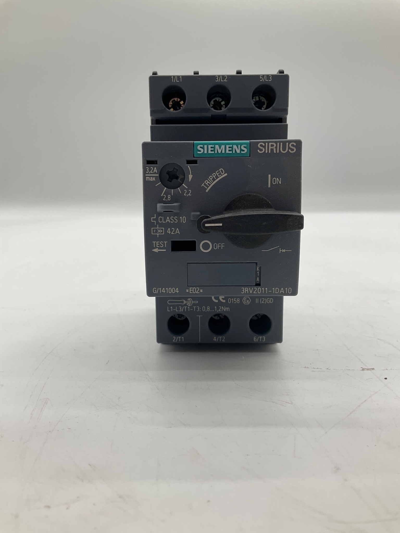 SIEMENS 3RV2011-1DA10 Motor Protection Circuit Breaker 2.2-3.2A USED 0