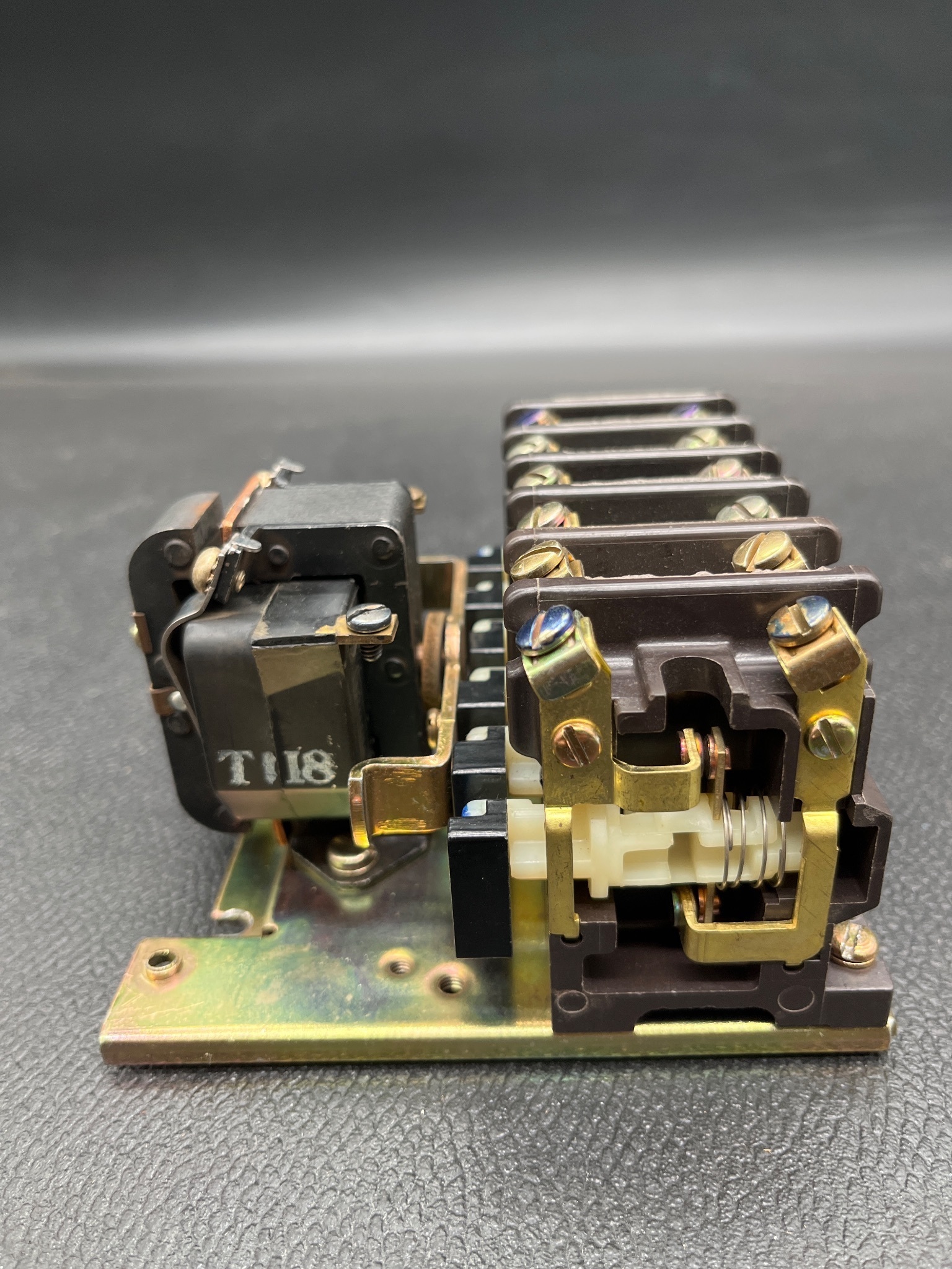 JOSLYN CLARK INDUSTRIAL CONTROL RELAY 5U6-2-76 - NEW 1