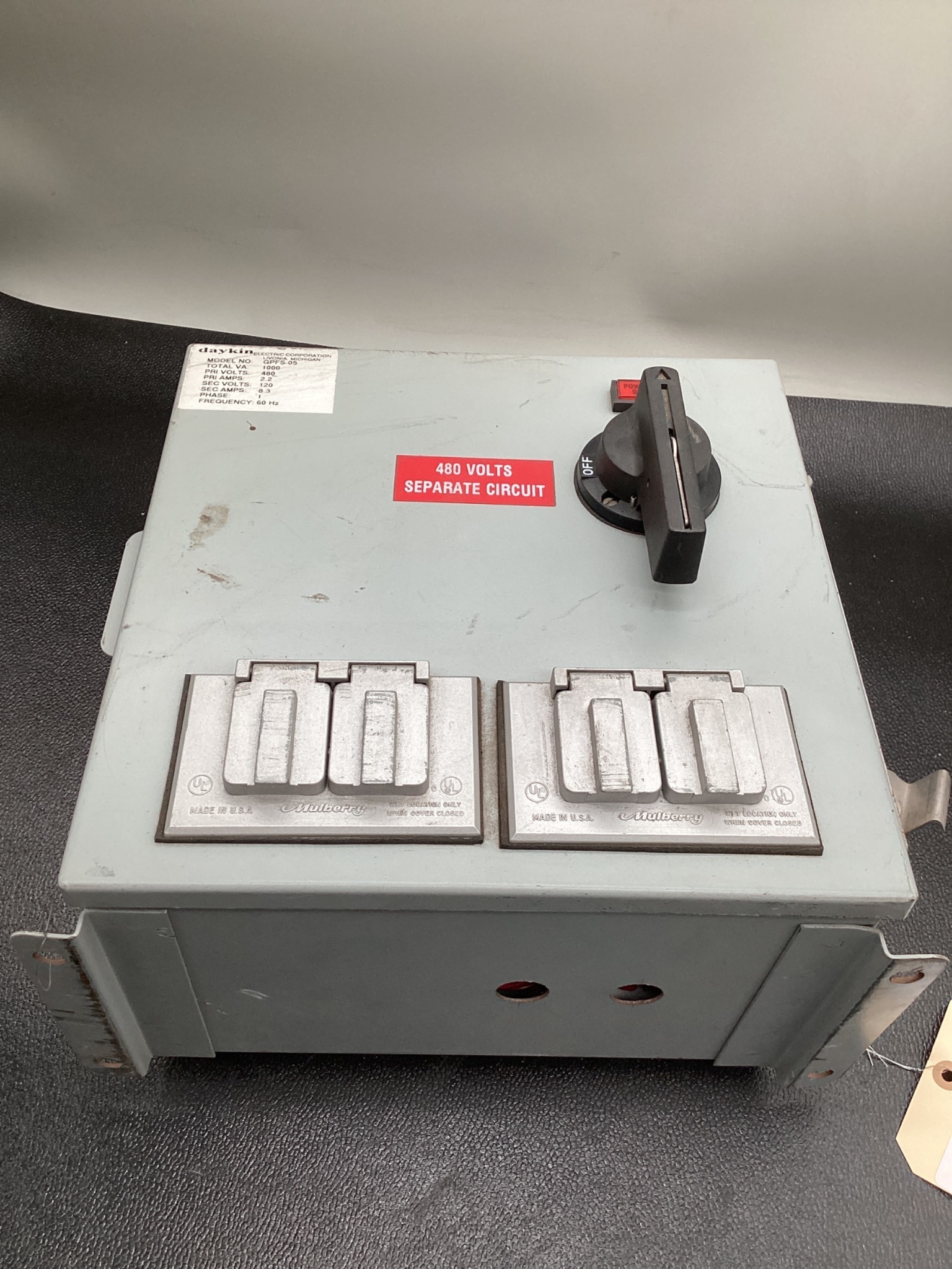 DAYKIN GPFS-05 1KVA Transformer Disconnect 480V - 120V USED 0