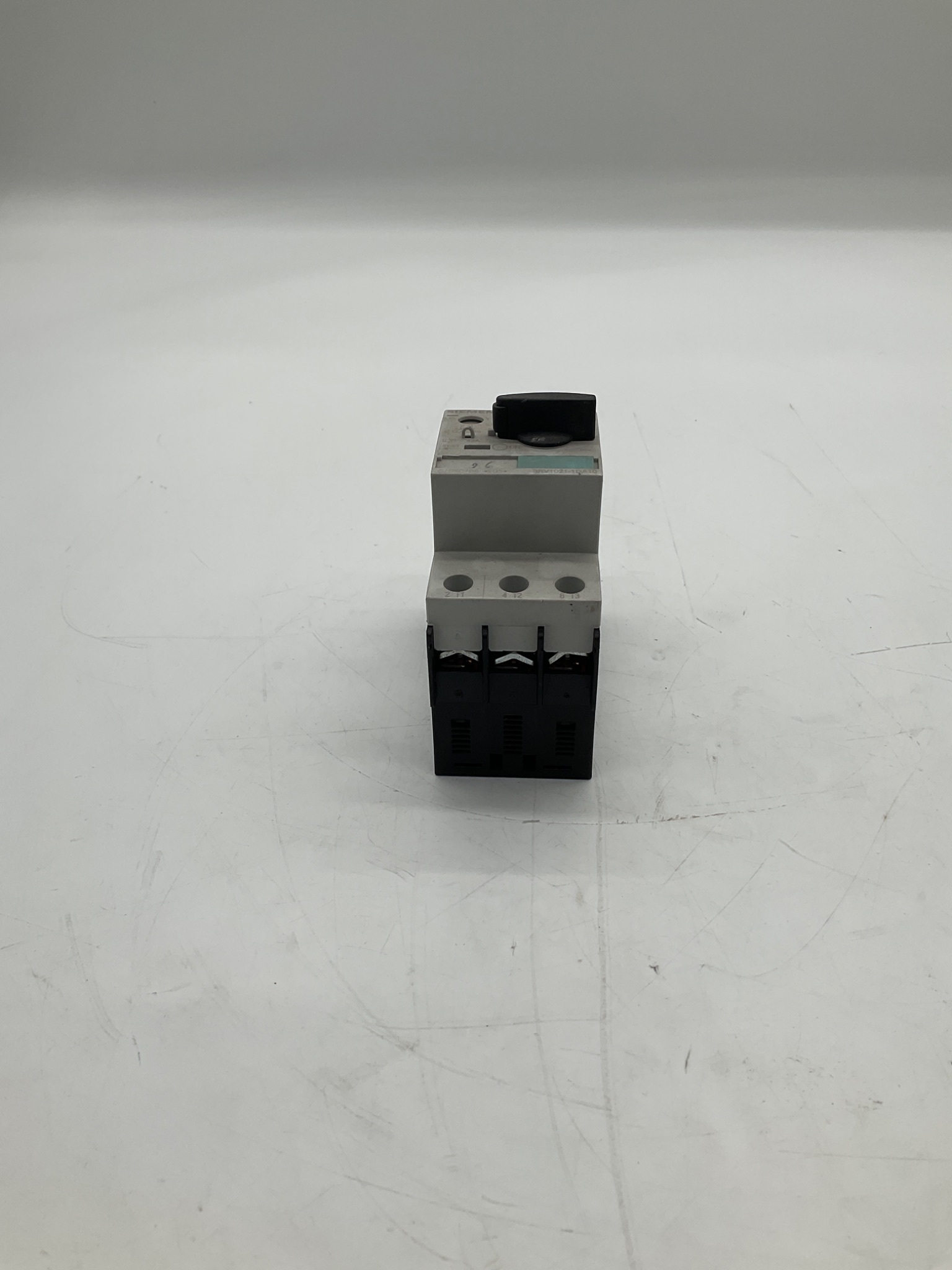 SIEMENS 3RV1021-1DA10 Motor Protection Circuit Breaker 2.2-3.2A USED 1