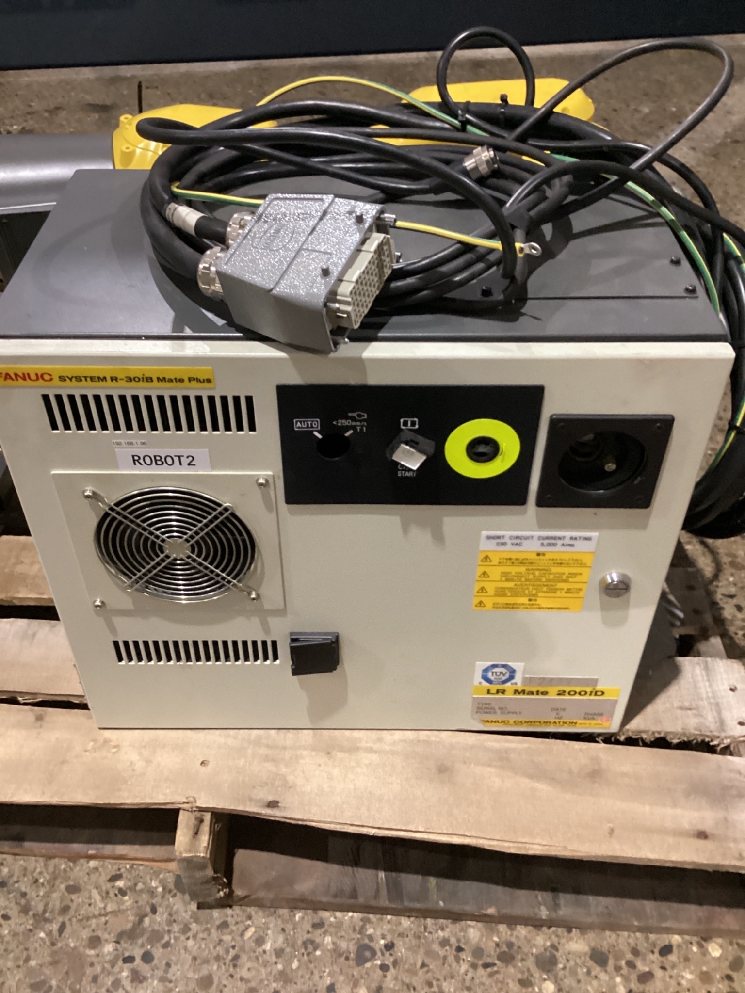 FANUC LR Mate 200iD/7L Robot w/ R-30iB Mate PLUS Controls & Pendant USED 6