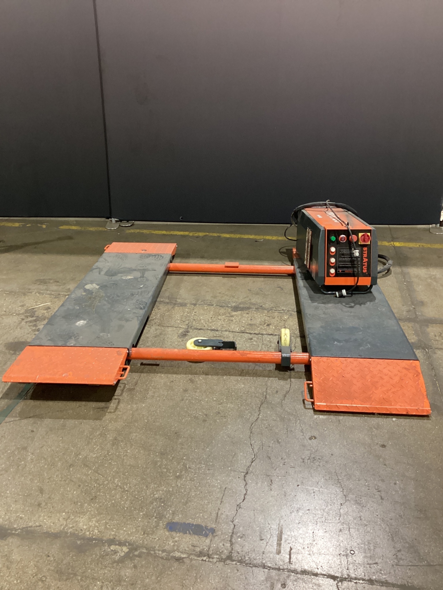 STRATUS SAE-MS9000X Mid-Rise Scissor Lift 9000 LB Capacity USED 0