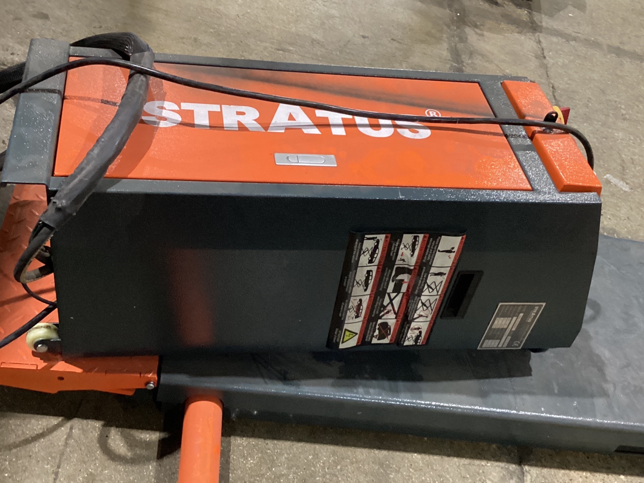 STRATUS SAE-MS9000X Mid-Rise Scissor Lift 9000 LB Capacity USED 3