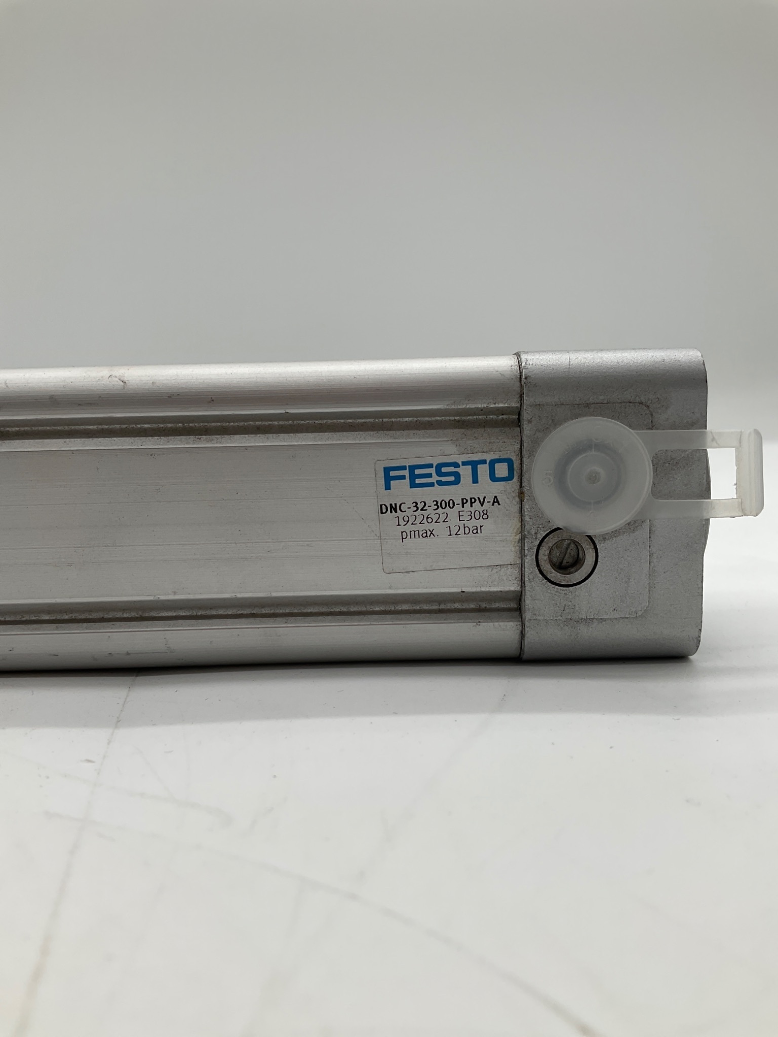 FESTO DNC-32-300-PPV-A ISO Pneumatic Cylinder 32mm Bore 300mm Stroke USED 1